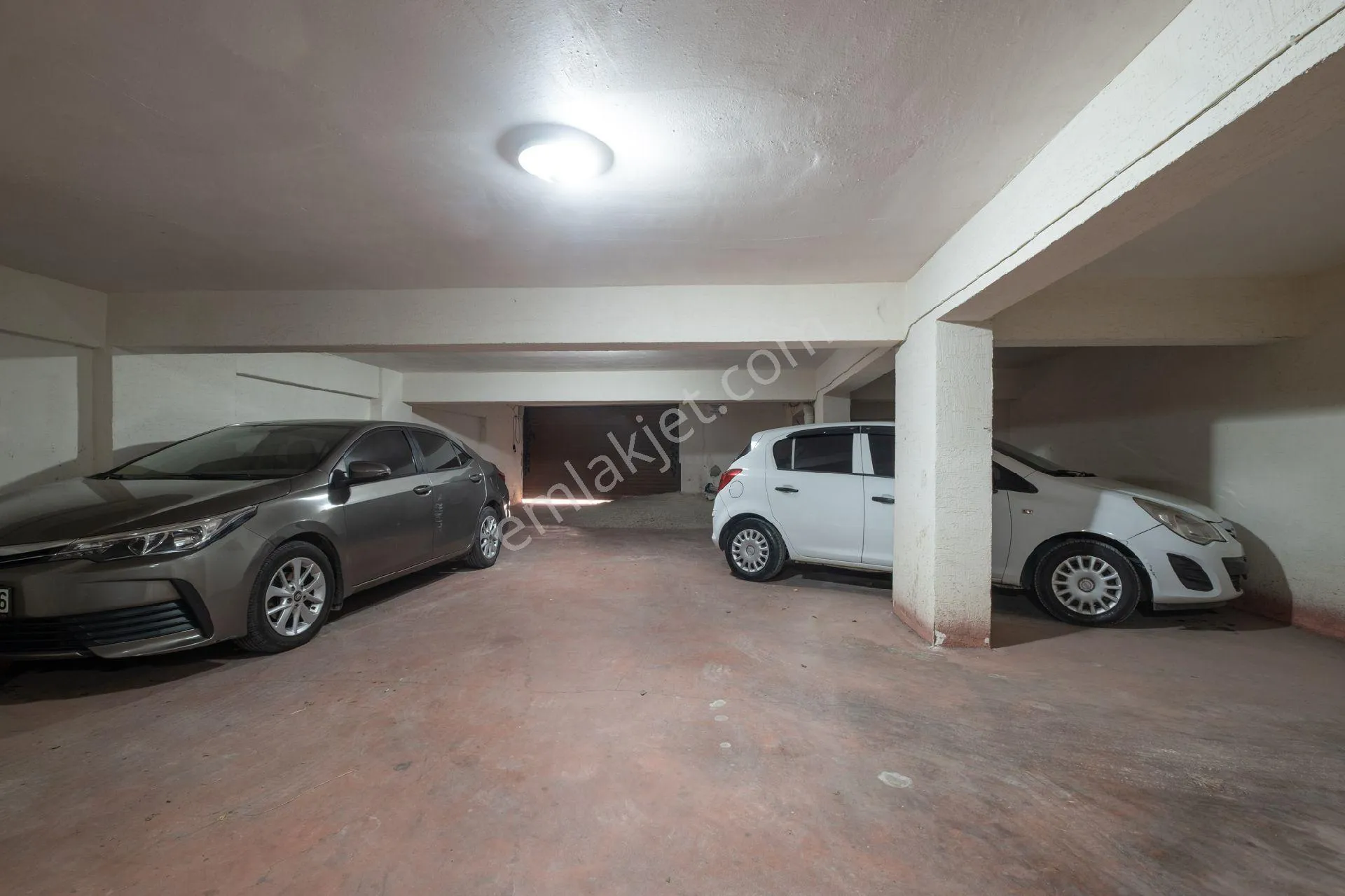 Bursa'nın Merkezinde Full Eşyalı Manzaralı 7 Yaşında Dubleks Daire - Görsel 35