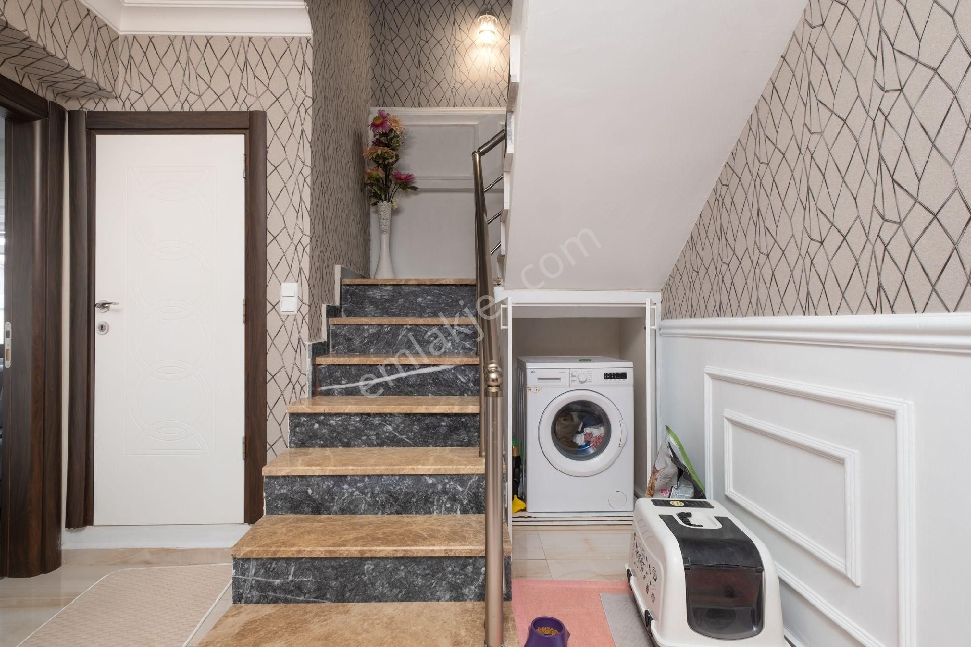 Bursa'nın Merkezinde Full Eşyalı Manzaralı 7 Yaşında Dubleks Daire - Görsel 12