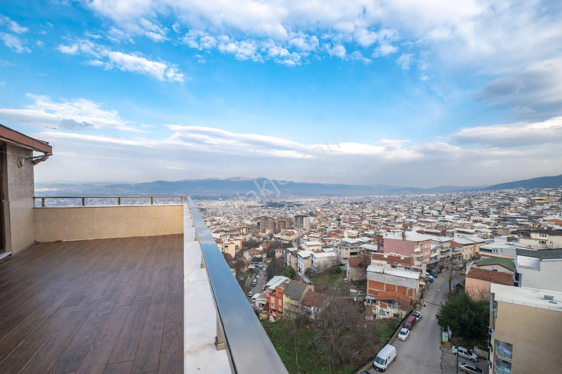 Bursa'nın Merkezinde Full Eşyalı Manzaralı 7 Yaşında Dubleks Daire - Görsel 22