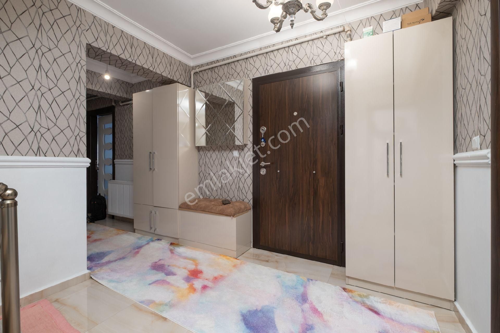 Bursa'nın Merkezinde Full Eşyalı Manzaralı 7 Yaşında Dubleks Daire - Görsel 18