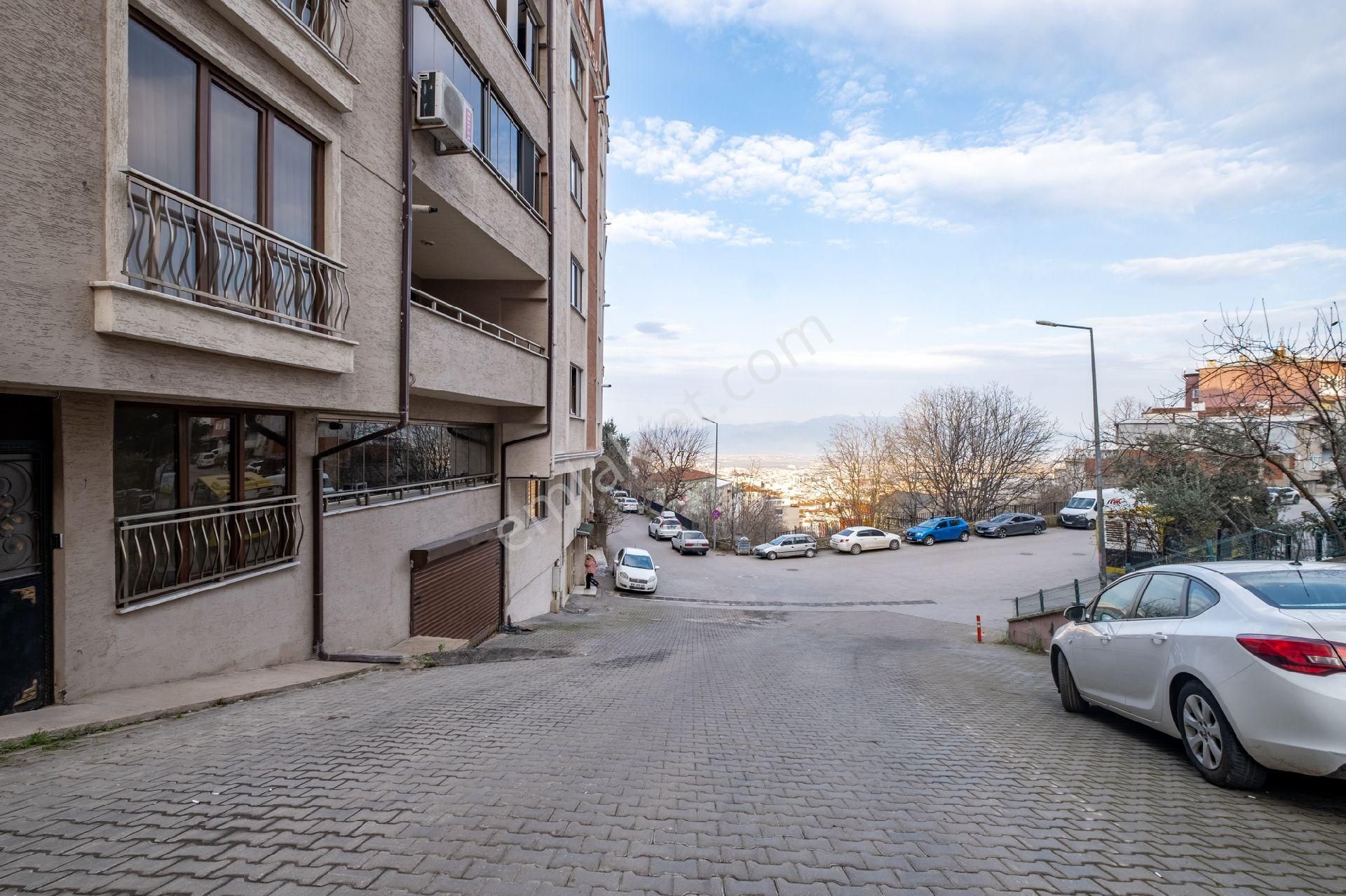 Bursa'nın Merkezinde Full Eşyalı Manzaralı 7 Yaşında Dubleks Daire - Görsel 30