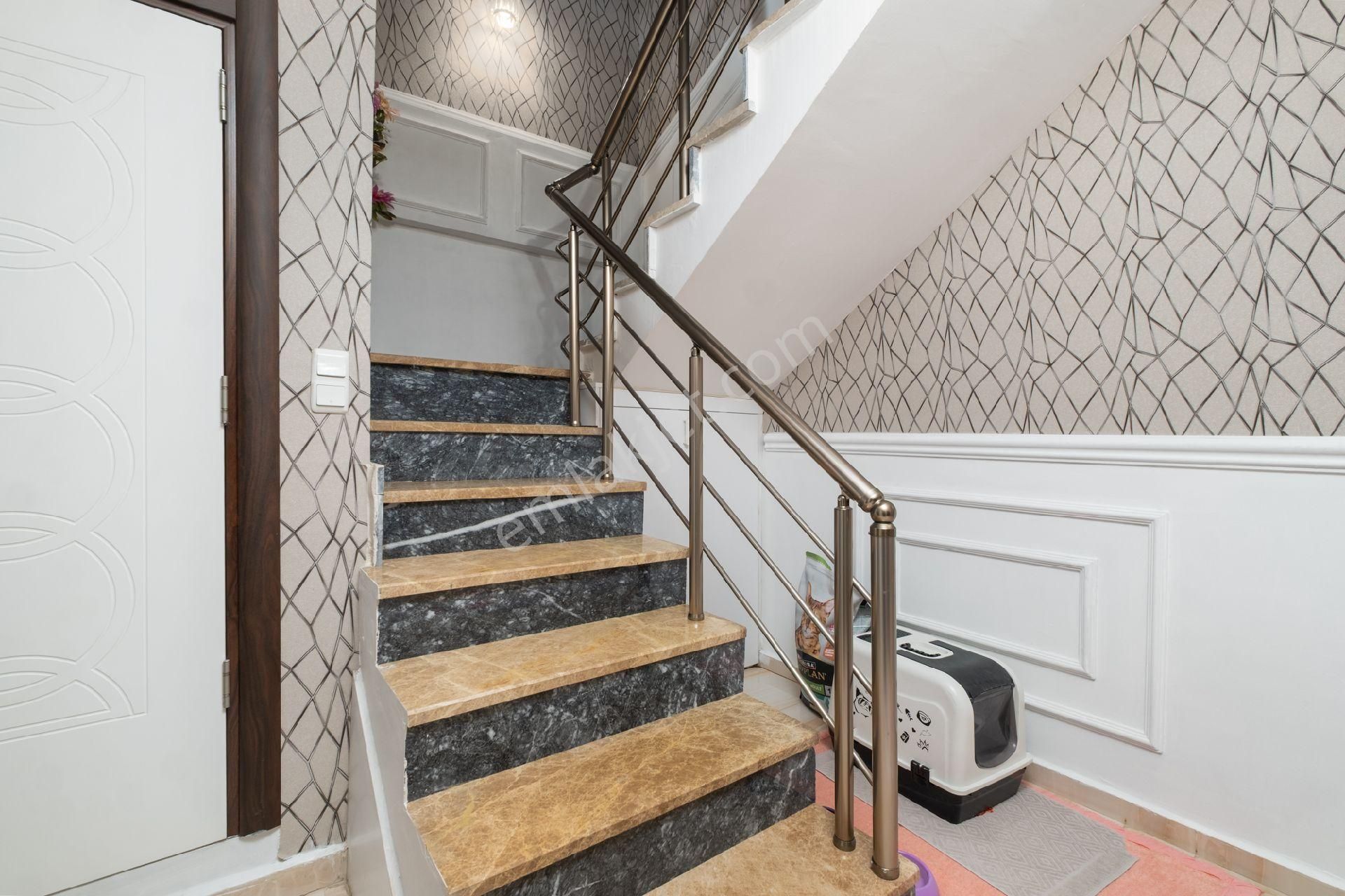 Bursa'nın Merkezinde Full Eşyalı Manzaralı 7 Yaşında Dubleks Daire - Görsel 3