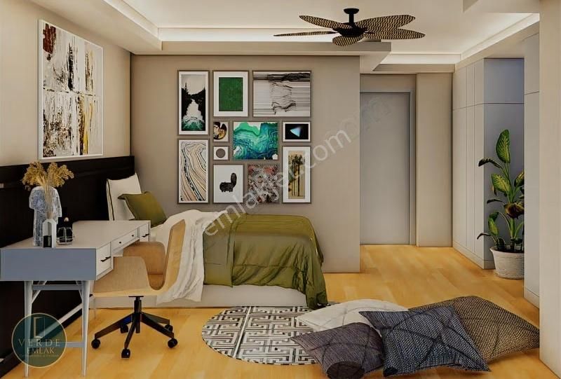 Çeşme Merkezde Projeden Satılık Ebeveyn Banyolu 2+1 Lüks Daire