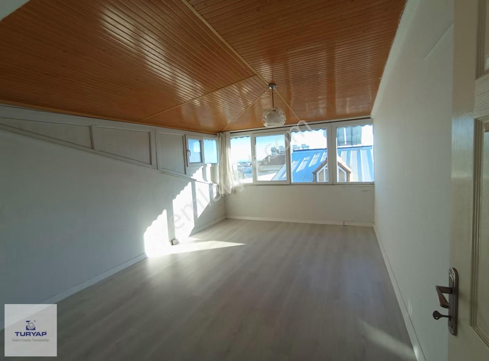 Didim Cumhuriyet Mahallesi'nde 4 Oda 1 Salon, Teraslı Dubleks - Görsel 14