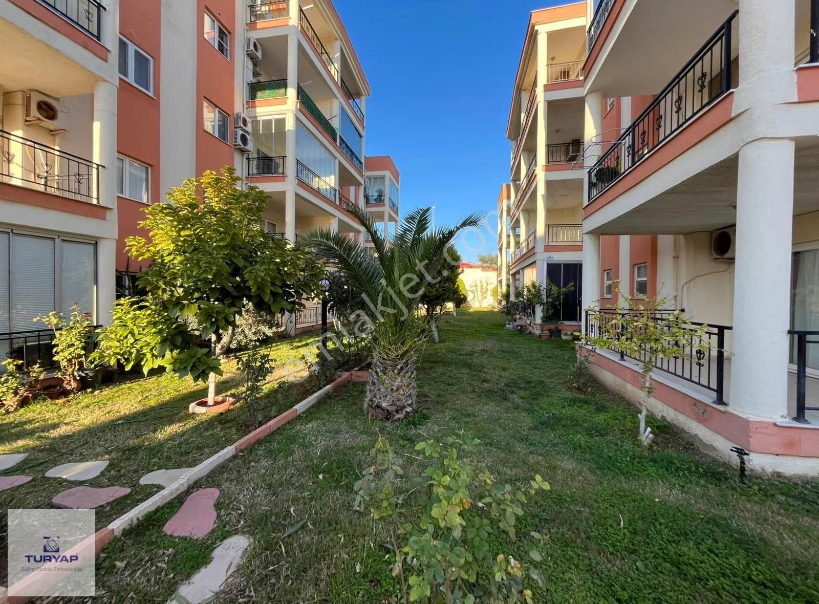 Didimde Havuzlu Sitede 2+1 Daire - Görsel 11