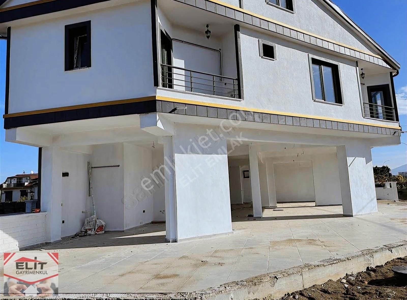 Sakarya Kocaali'de Satılık Deniz Manzaralı Bahçeli Dublex Daire