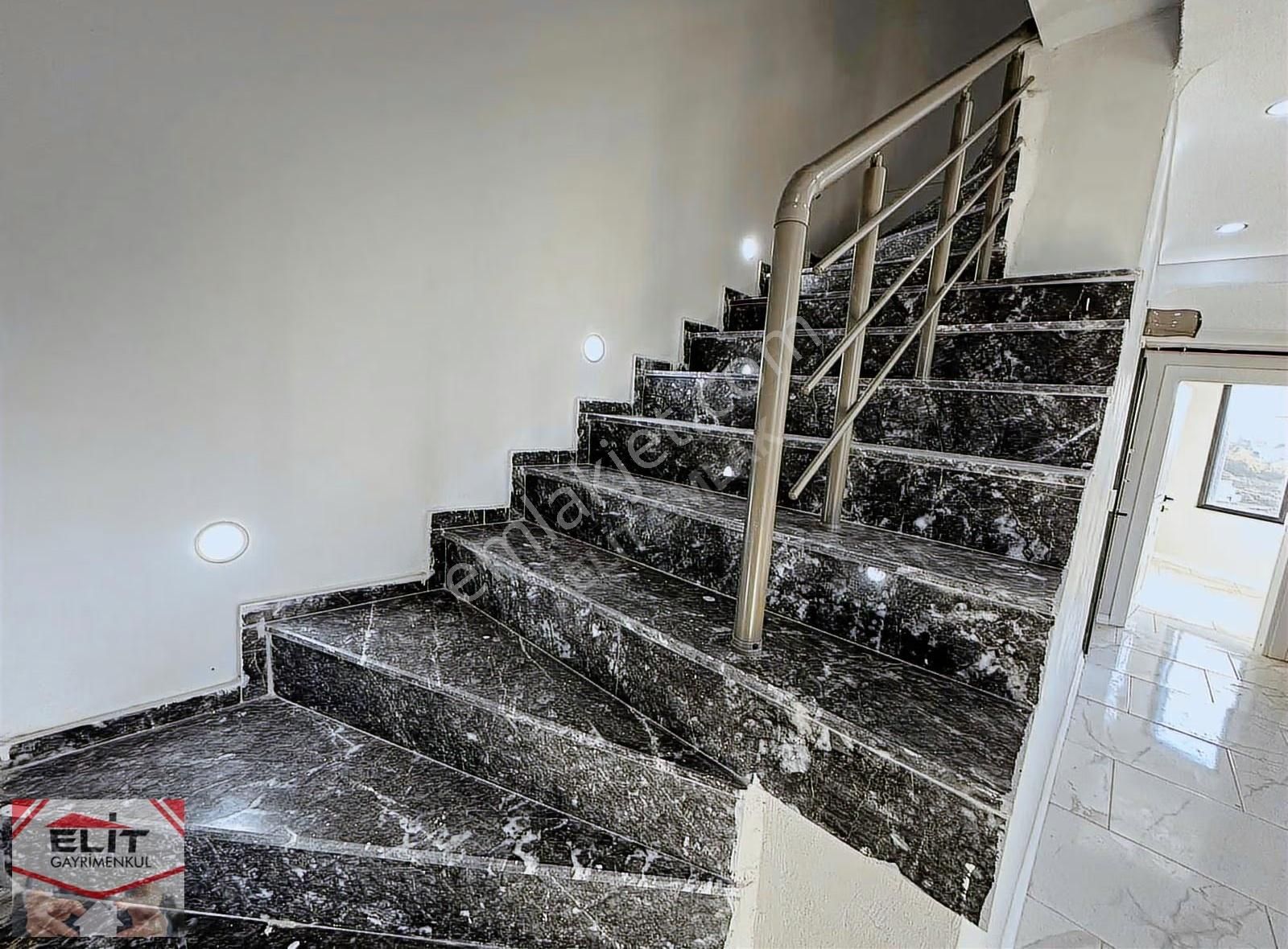 Sakarya Kocaali'de Satılık Deniz Manzaralı Bahçeli Dublex Daire - Görsel 12