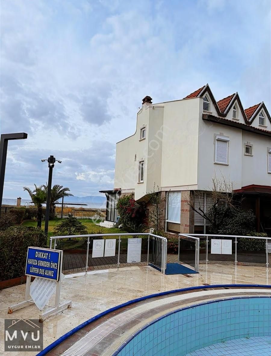 Havuzlu Sitede Deniz Manzaralı Villa - Görsel 21