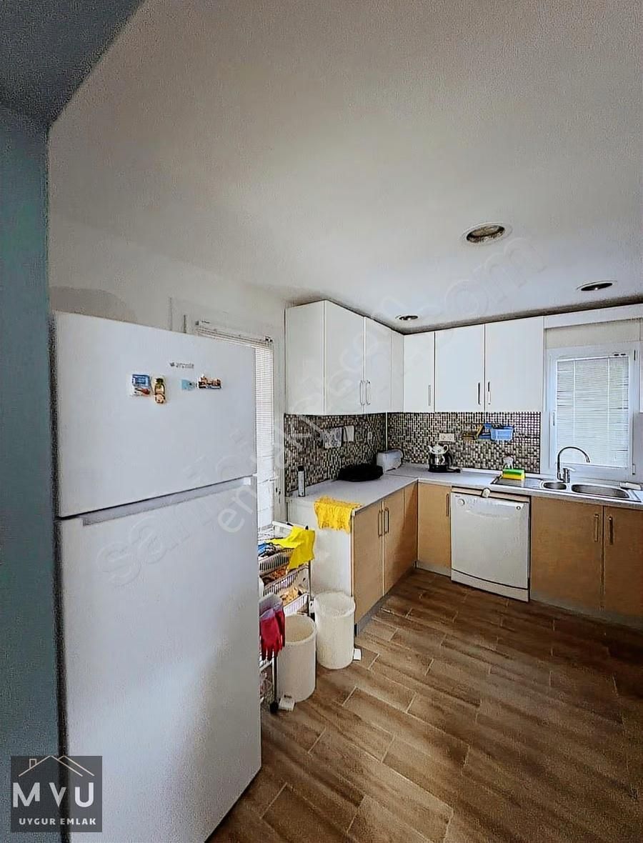 Havuzlu Sitede Deniz Manzaralı Villa - Görsel 25