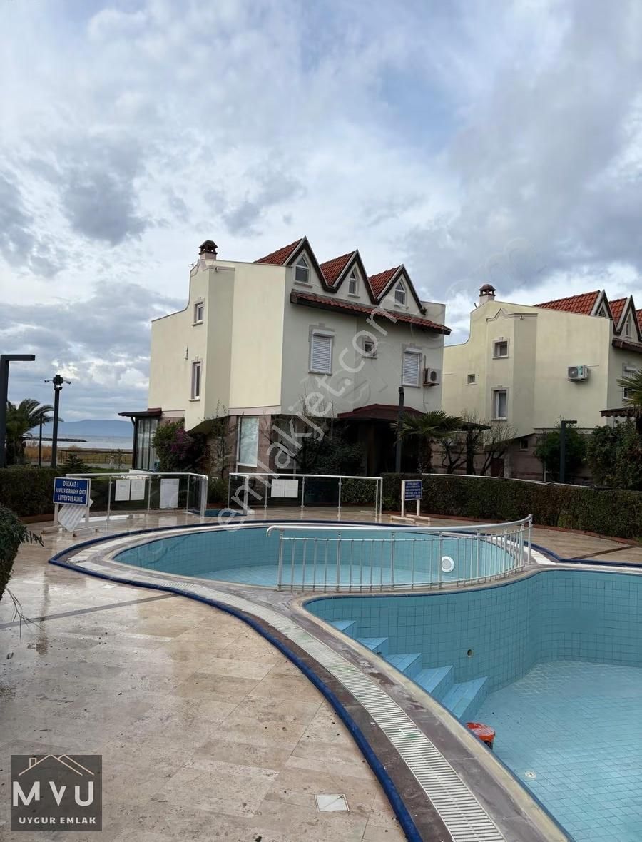 Muhteşem Konumda Deniz Manzaralı Villa - Görsel 12