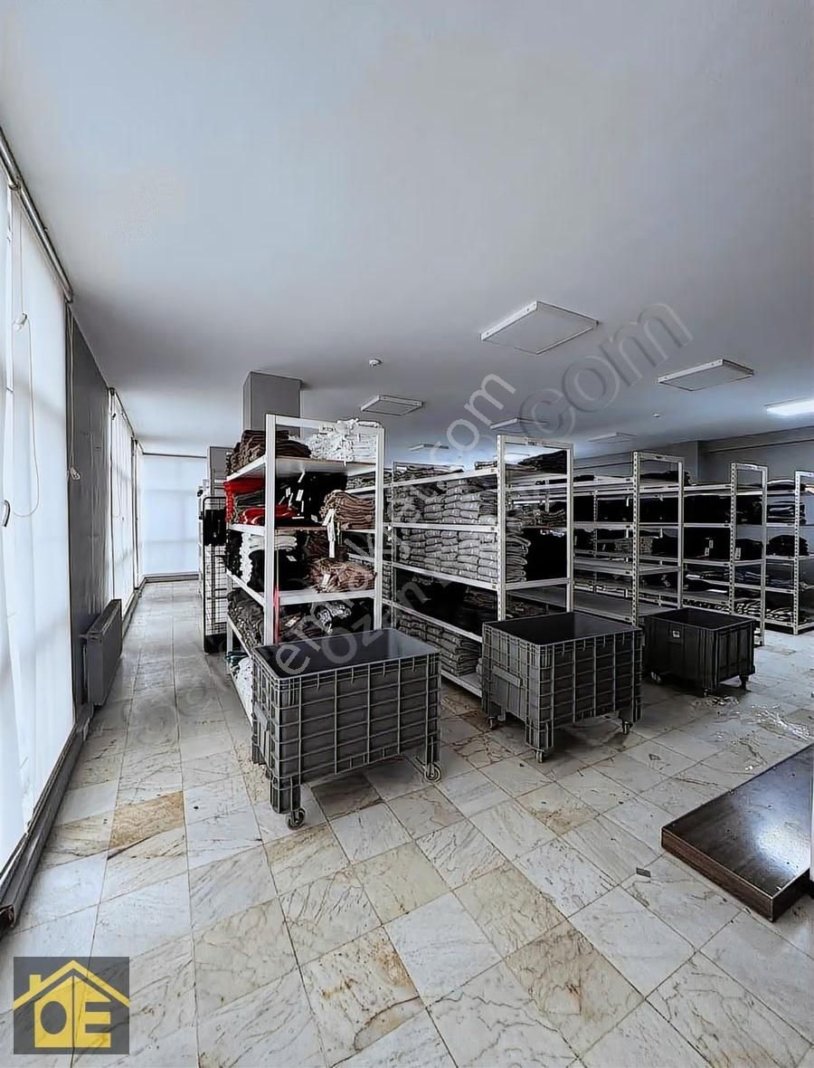 Ozan'dan Güngören Sanayi De Komple Kiralık Bina - Görsel 3