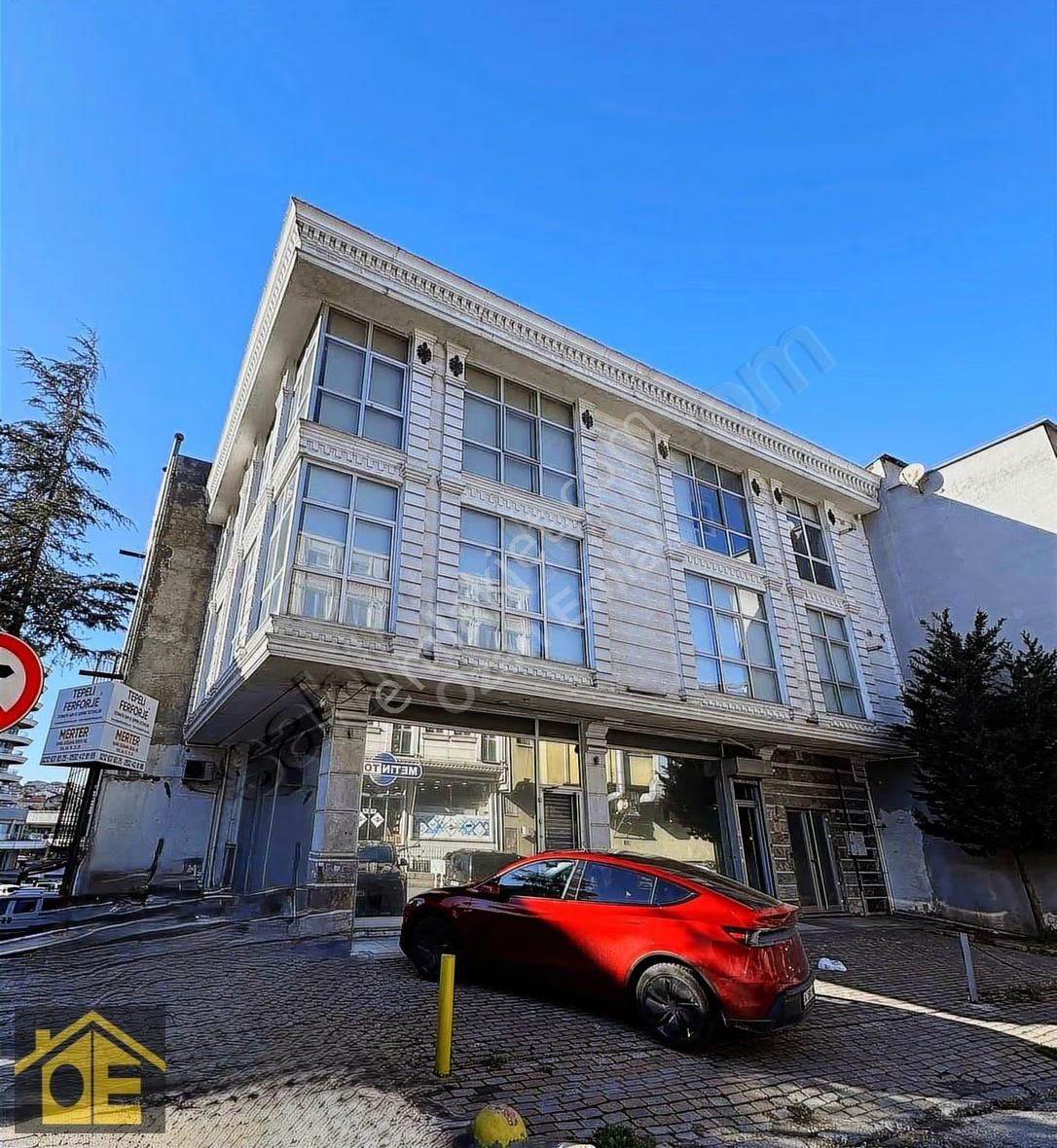 Ozan'dan Güngören Sanayi De Komple Kiralık Bina