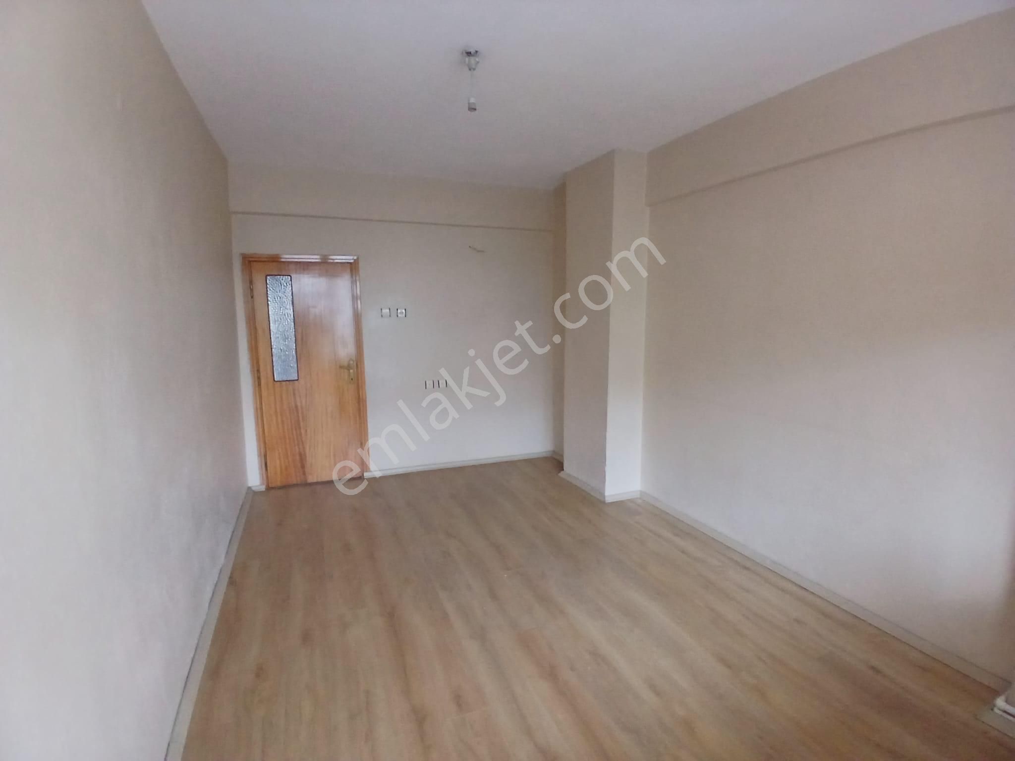 Akçay Emlak'tan Akşehir Stadyum Civarında Asansörlü Bakımlı Kiralık 3+1 Daire - Görsel 12
