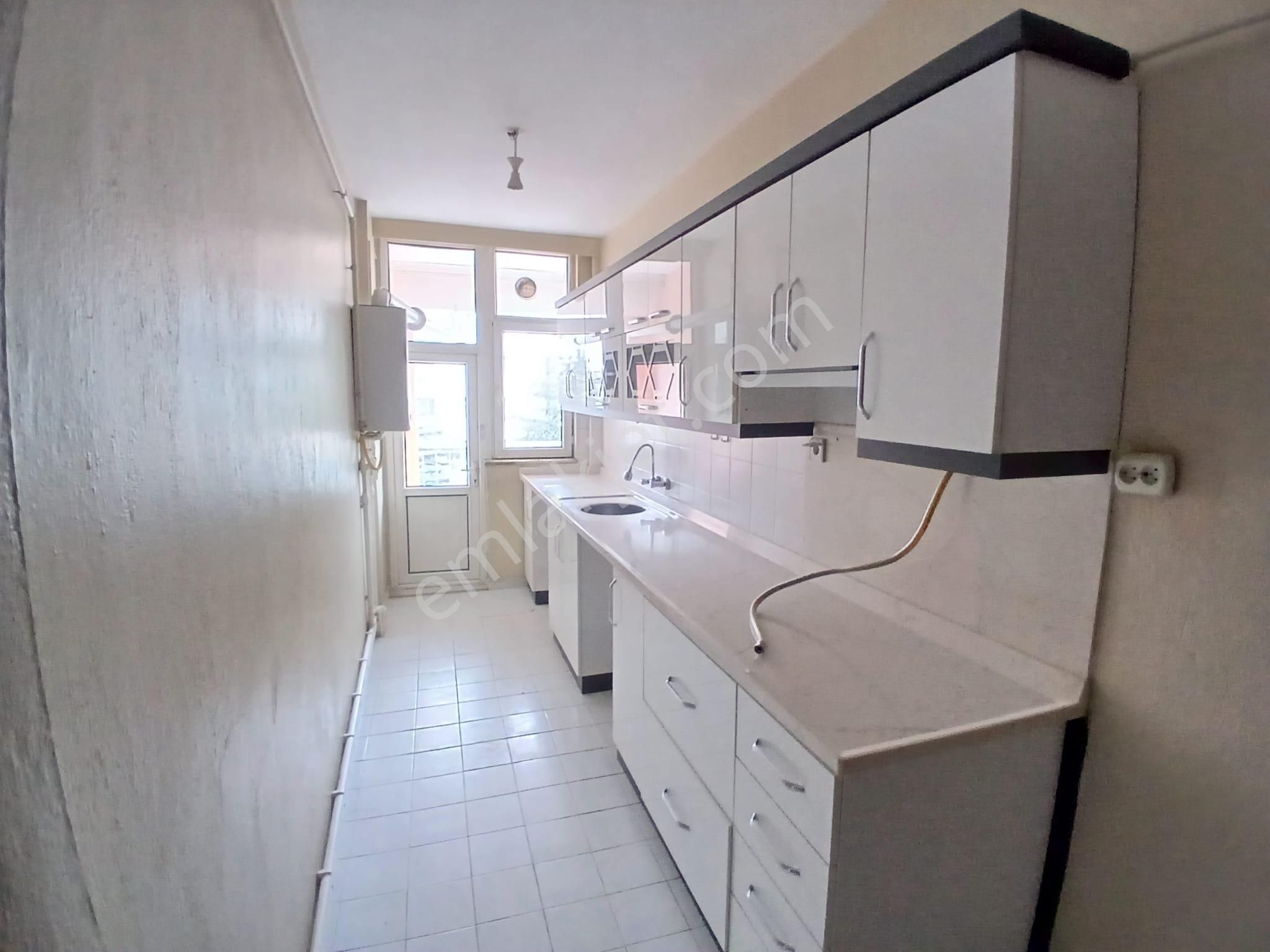 Akçay Emlak'tan Akşehir Stadyum Civarında Asansörlü Bakımlı Kiralık 3+1 Daire - Görsel 3