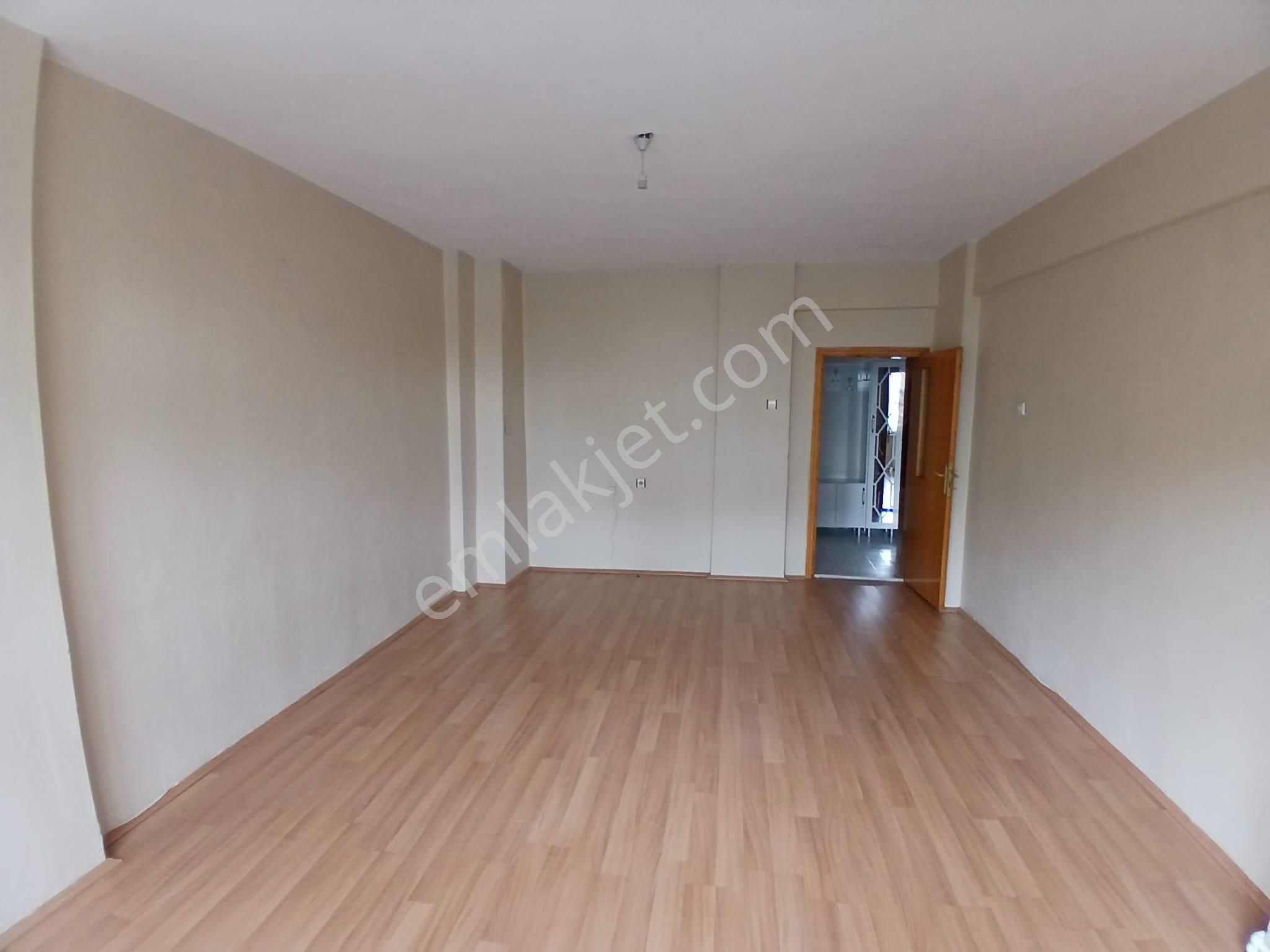 Akçay Emlak'tan Akşehir Stadyum Civarında Asansörlü Bakımlı Kiralık 3+1 Daire - Görsel 7