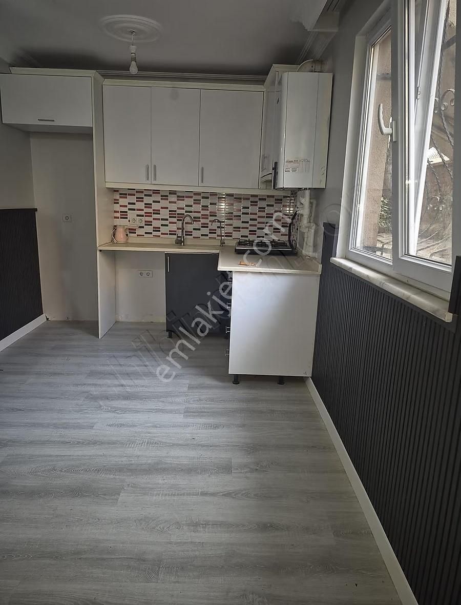 Çekmeköy Taşdelen Aydınlar Mahallesinde Kiralık 1+1 Bahçe Katı - Görsel 8