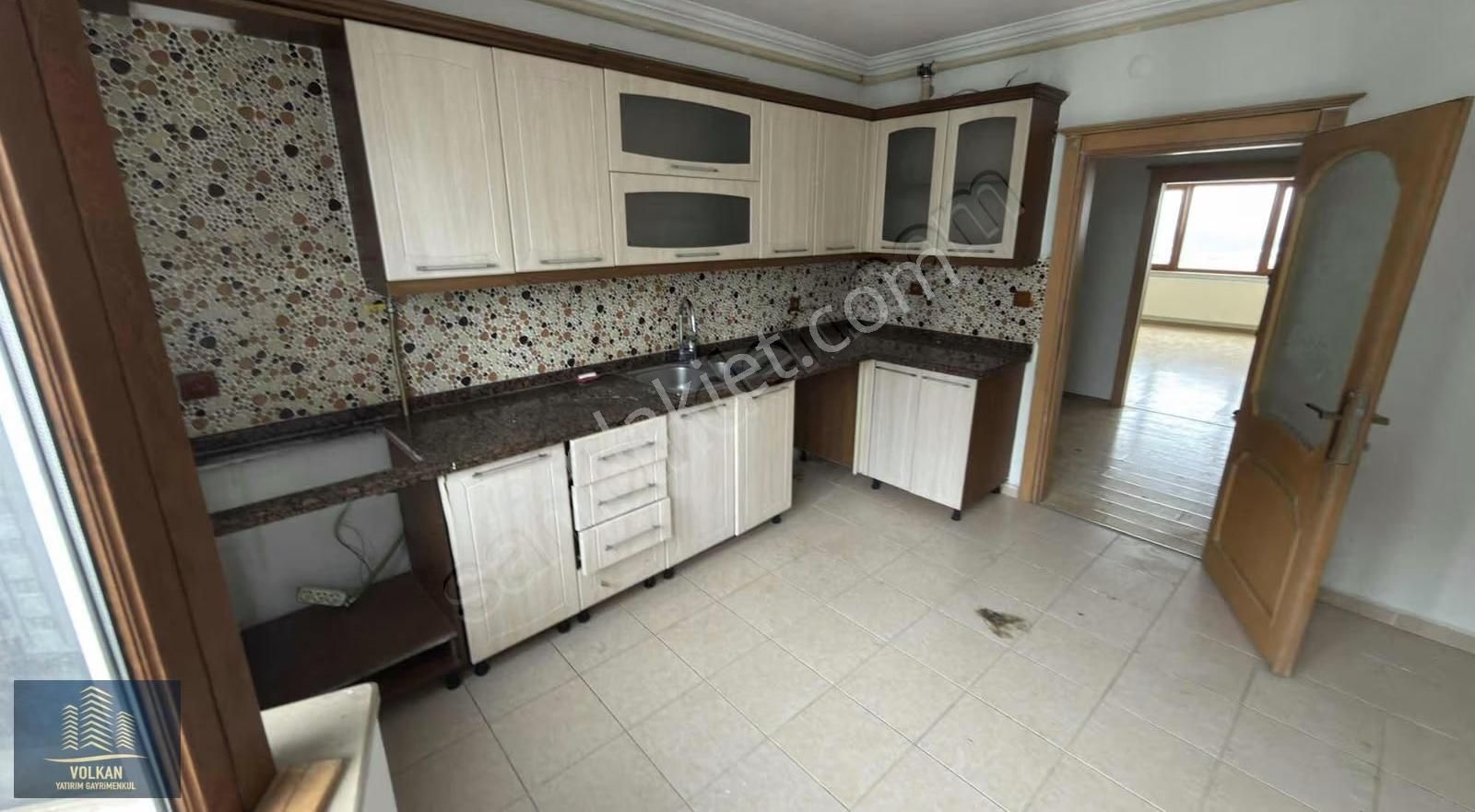 Boztepe Süsen Sitesin'de Satılık Triplesk 270 M2 Daire - Görsel 14