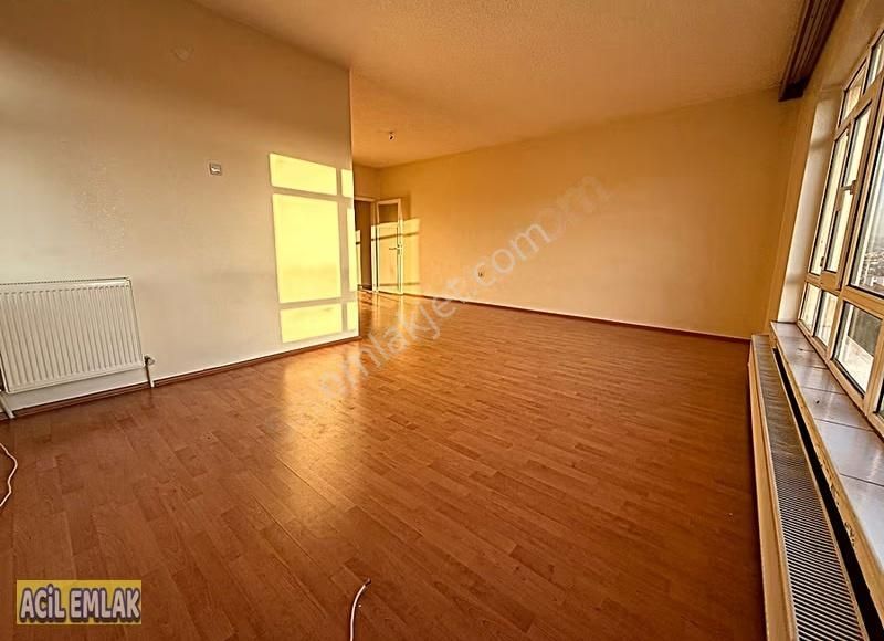 Acil Emlaktan Çilek Sokakta Şehir Manzaralı Satılık Daire - Görsel 2