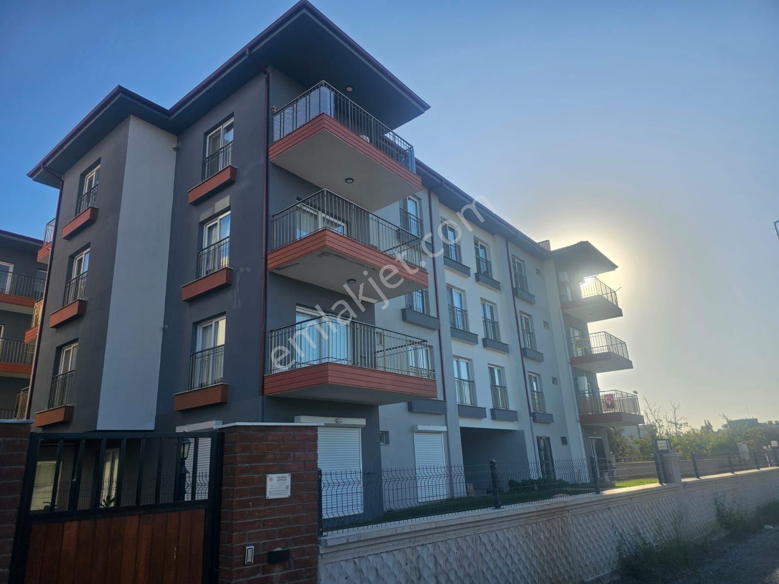 Davutlarda Havuzlu Site De 2+1 Daire - Görsel 11