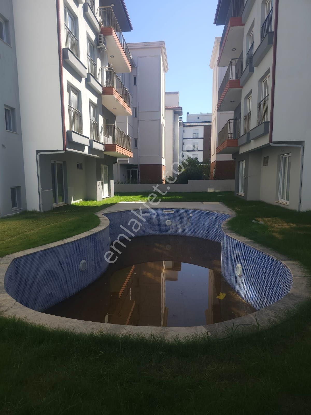 Davutlarda Havuzlu Site De 2+1 Daire - Görsel 10