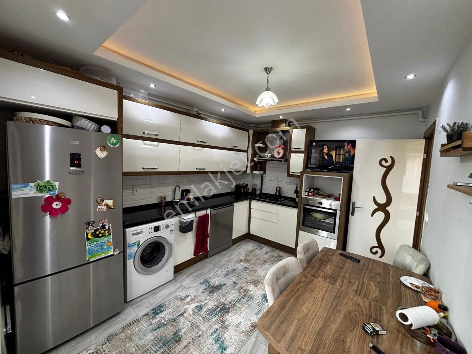 Denipol Hastane Mevkiinde 3+1 140 M2 3 Yıllık Satılık Fırsat Daire - Görsel 2