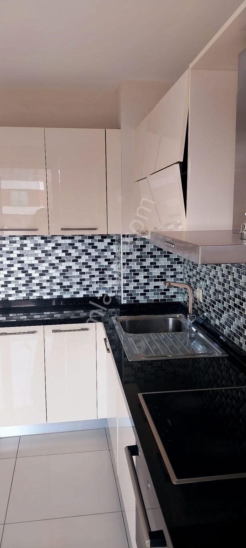 Acıbadem Akasya Evleri Yatayda Kiralık 3+1 Mobilyalı Veya Mobilyasız - Görsel 22