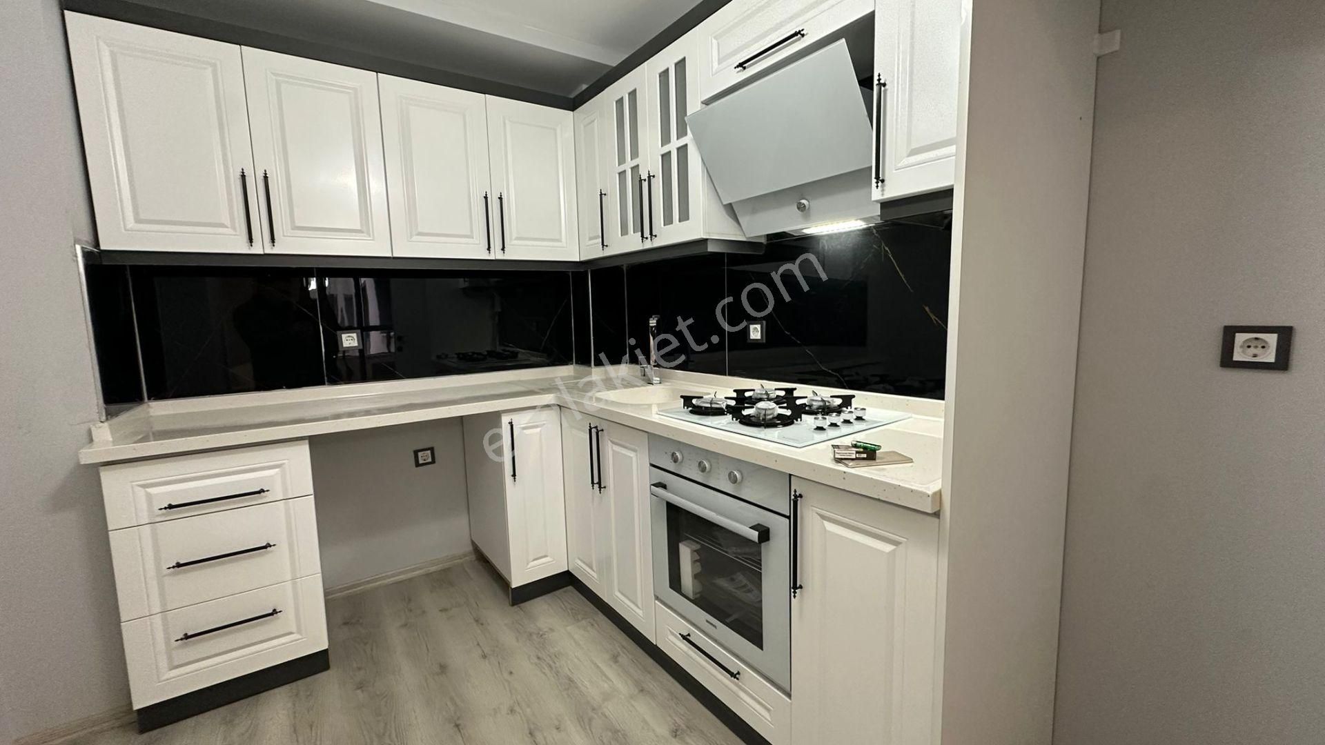 Parstan Tuzcumuratta Sıfır Eşyalı Doğalgazlı Asansörlü Lüks 1+1 - Görsel 17