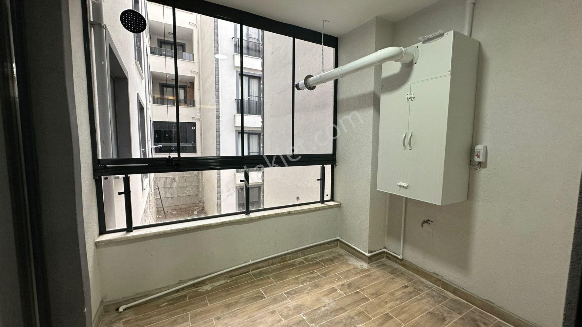 Parstan Tuzcumuratta Sıfır Eşyalı Doğalgazlı Asansörlü Lüks 1+1 - Görsel 11