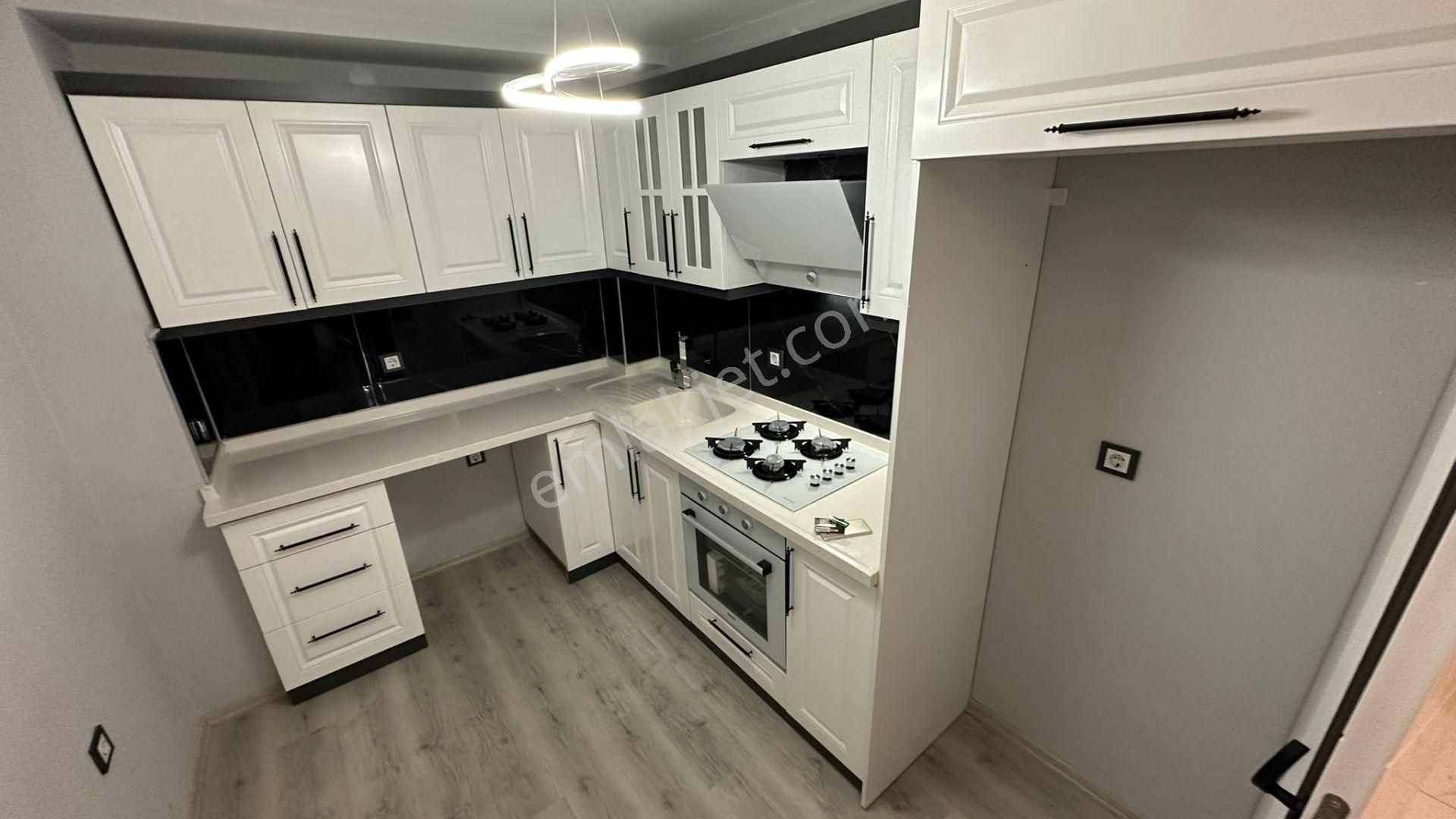 Parstan Tuzcumuratta Sıfır Eşyalı Doğalgazlı Asansörlü Lüks 1+1 - Görsel 15