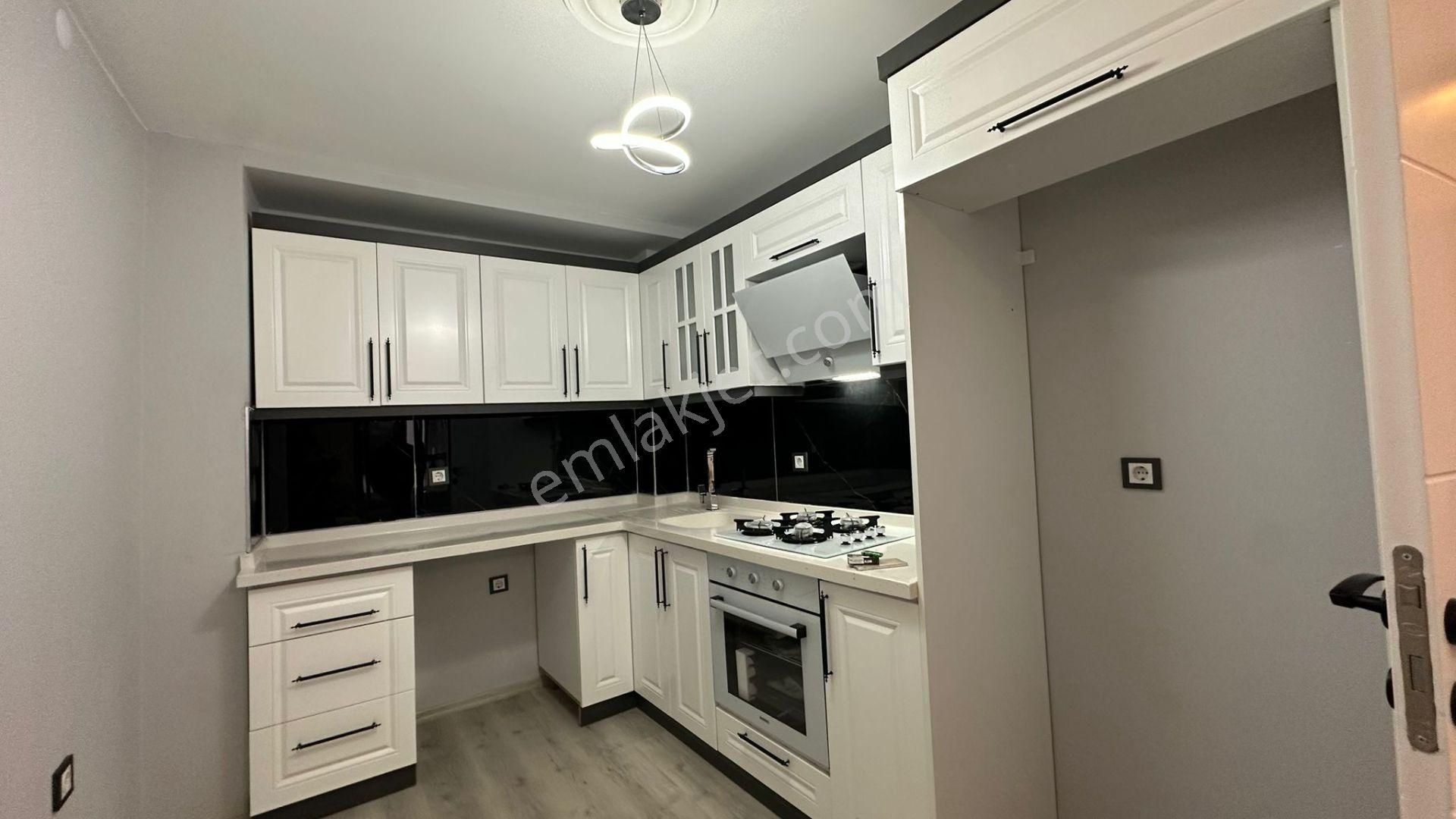 Parstan Tuzcumuratta Sıfır Eşyalı Doğalgazlı Asansörlü Lüks 1+1 - Görsel 20