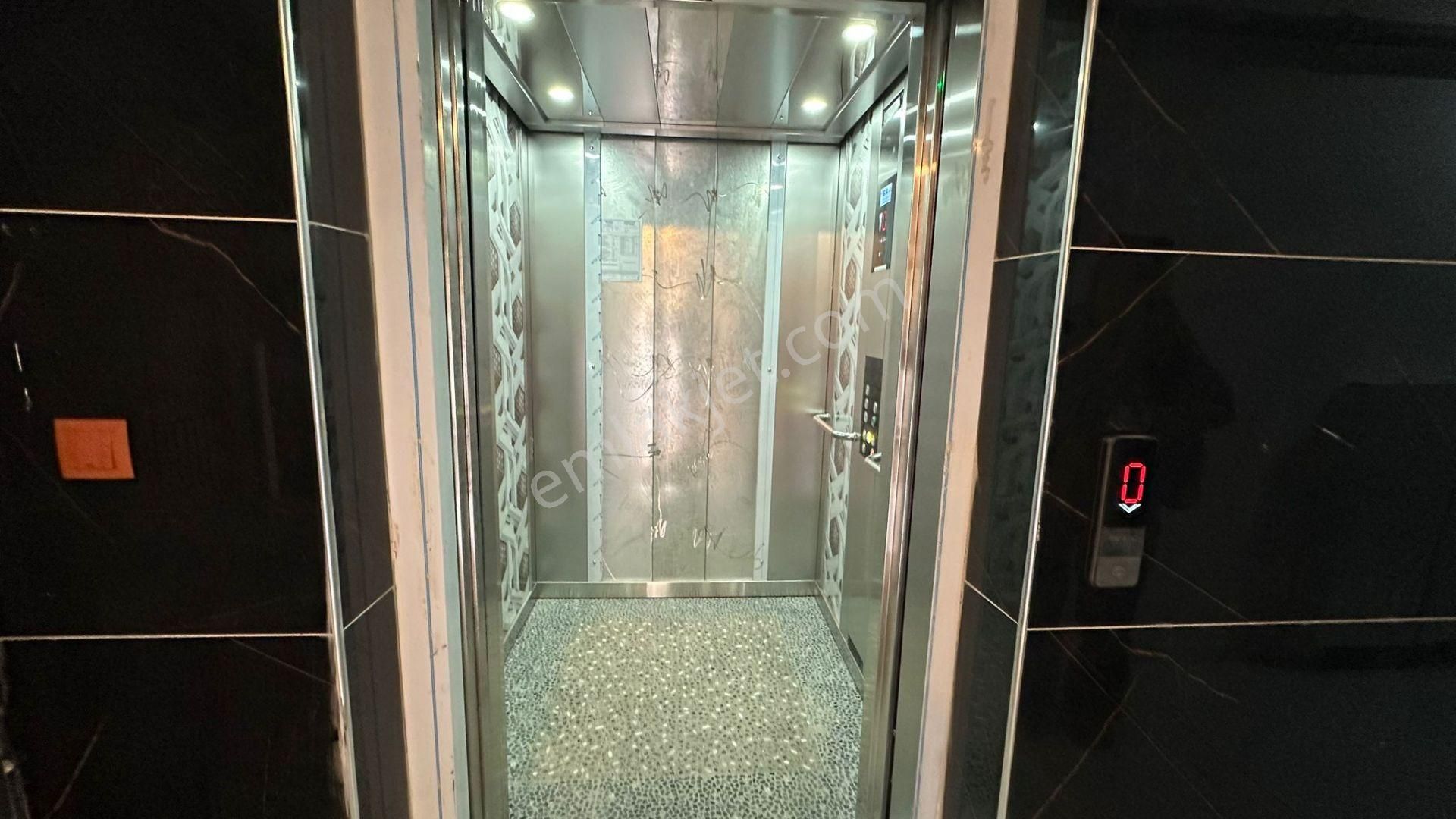 Parstan Tuzcumuratta Sıfır Eşyalı Doğalgazlı Asansörlü Lüks 1+1 - Görsel 7