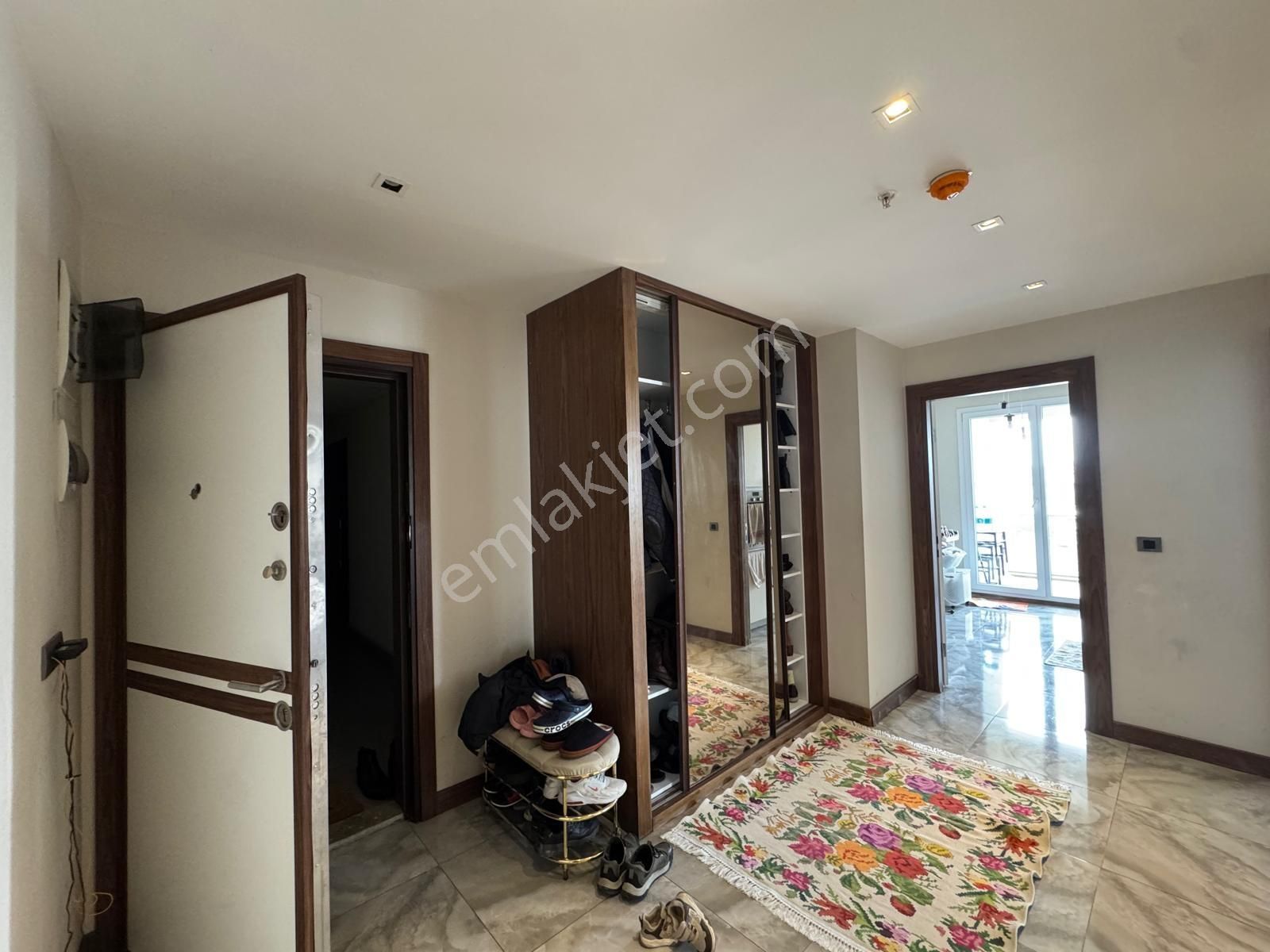 Gülpark Yuvam Sitesinde Geniş Ferah Manzaralı Satılık 3+1 Arakat - Görsel 24