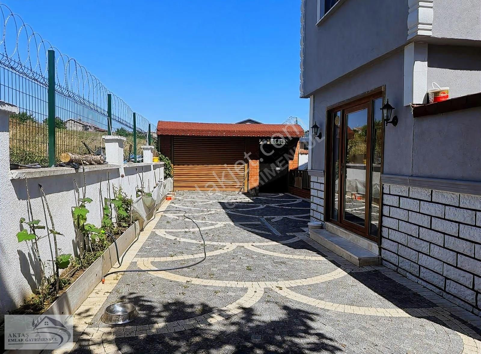 Büyükçekmece Güzelcede 5+2 Satılık Villa - Görsel 10