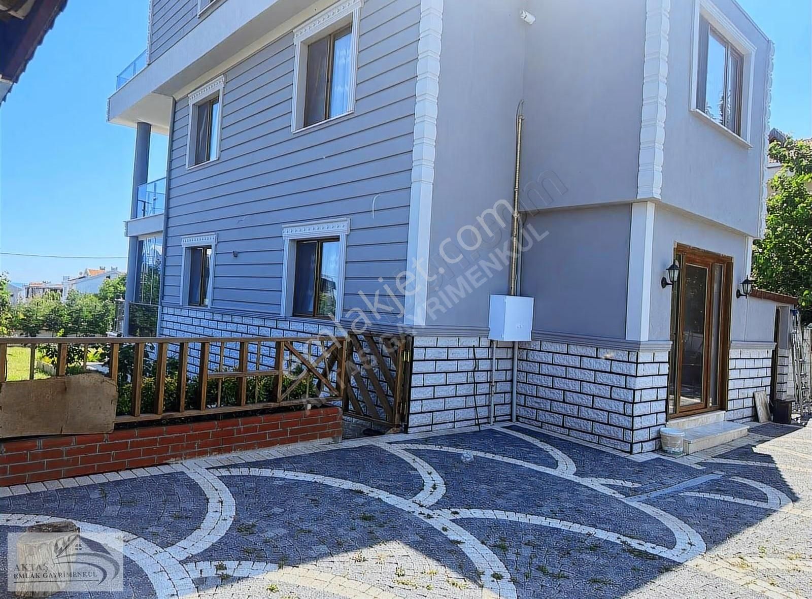 Büyükçekmece Güzelcede 5+2 Satılık Villa - Görsel 18