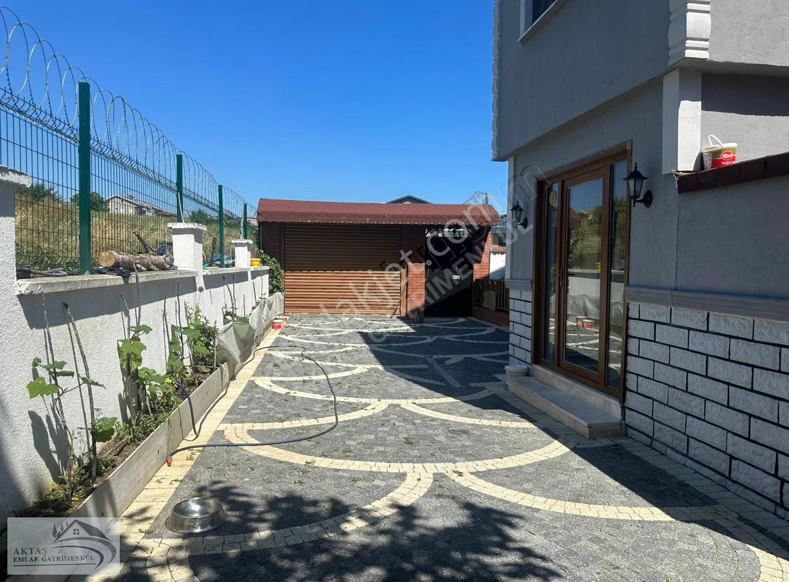 Büyükçekmece Güzelcede 5+2 Satılık Villa - Görsel 6