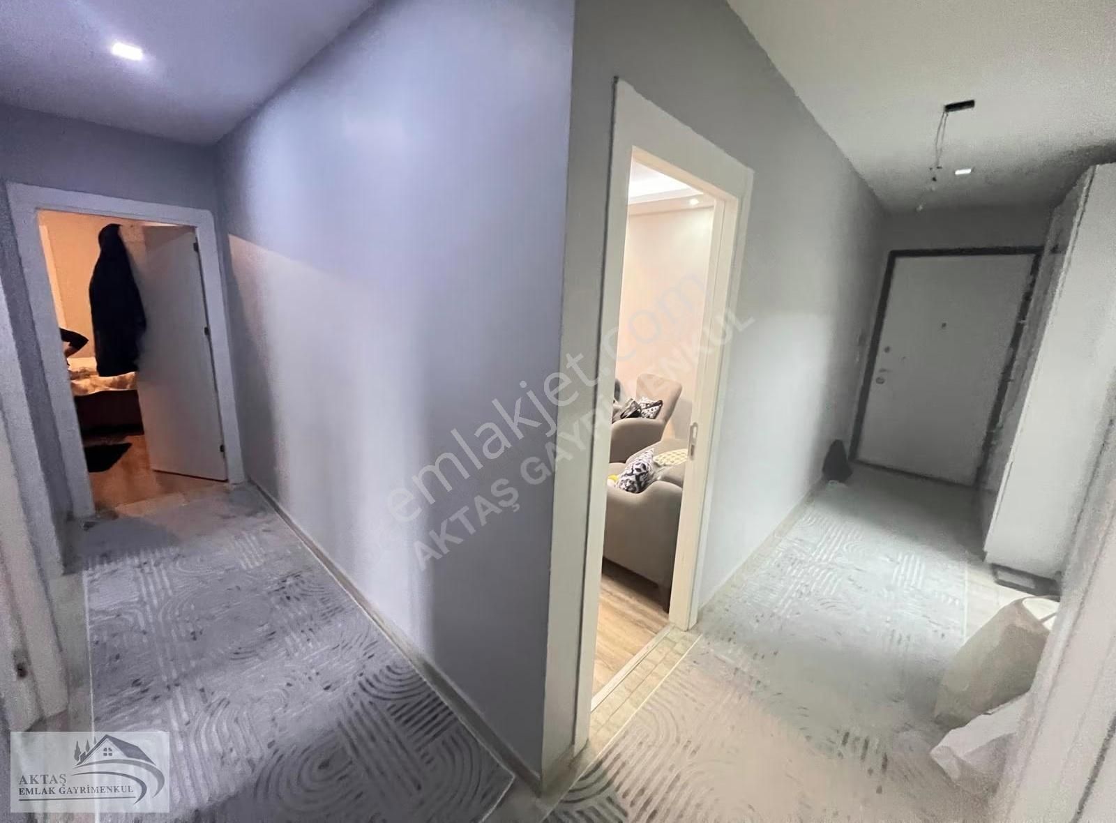 Sega'da Göl Marin Evlerinde 3+1 Ebeveyn Banyolu&otoparklı Daire - Görsel 14