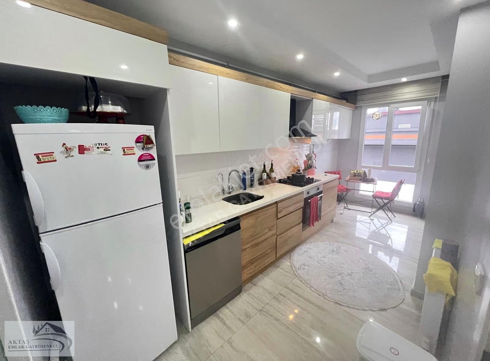 Sega'da Göl Marin Evlerinde 3+1 Ebeveyn Banyolu&otoparklı Daire - Görsel 4