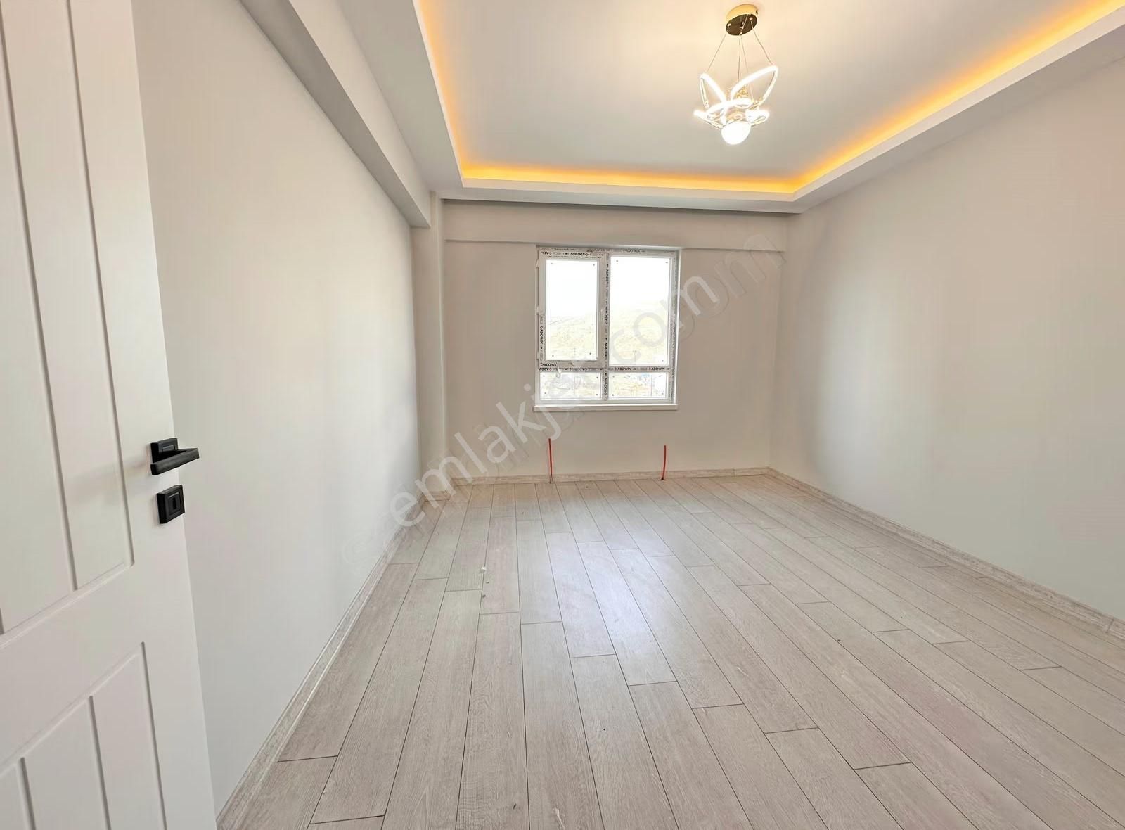 Keçiören'de_lüx_yapılı_acil_satılık_geniş_3+1_sıfır_kat_dairesi_ - Görsel 11