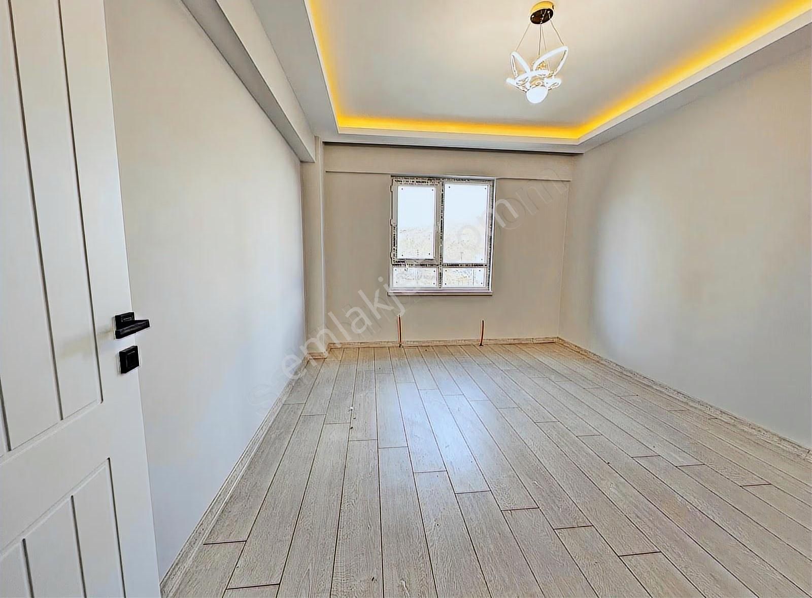 Keçiören'de_lüx_yapılı_acil_satılık_geniş_3+1_sıfır_kat_dairesi_ - Görsel 2