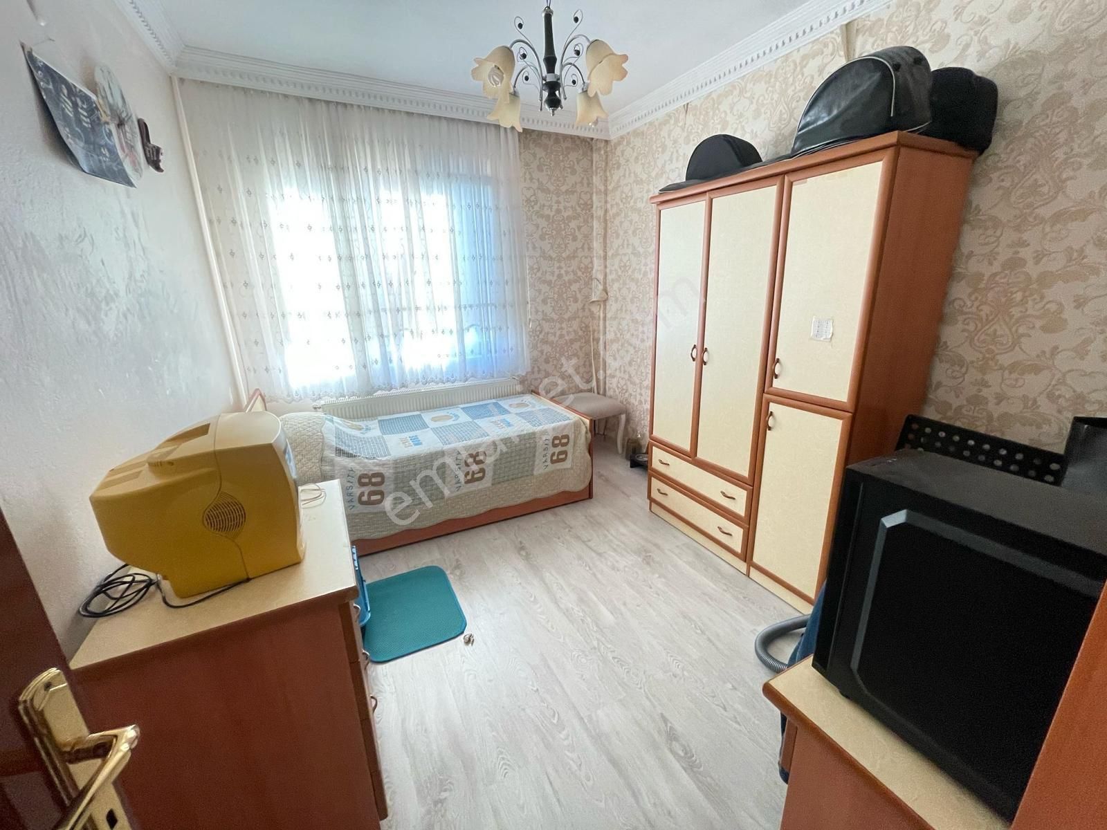 Fevzi Cakmak Mahallesinde İci Full Yapılı Satılık Daire - Görsel 21