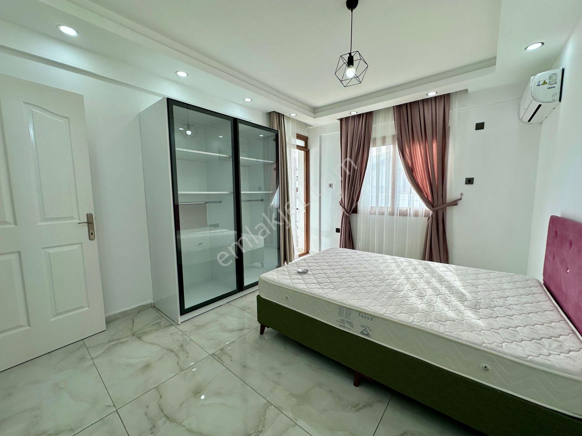 Girne Alsancak'ta Havuzlu Sitede Tamamen Yenilenmiş Kiralık 3+1 Daire !! - Görsel 11