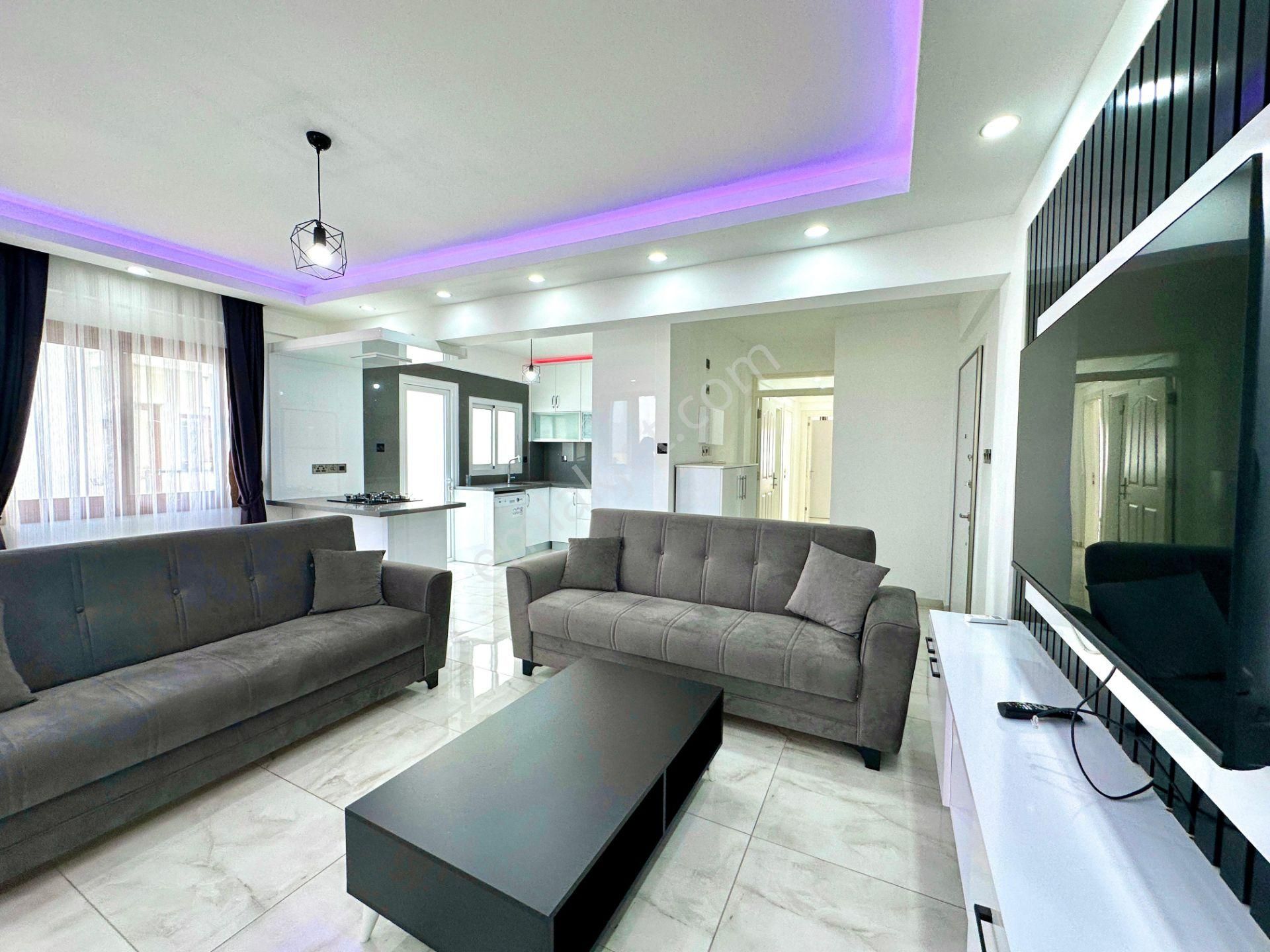 Girne Alsancak'ta Havuzlu Sitede Tamamen Yenilenmiş Kiralık 3+1 Daire !! - Görsel 3