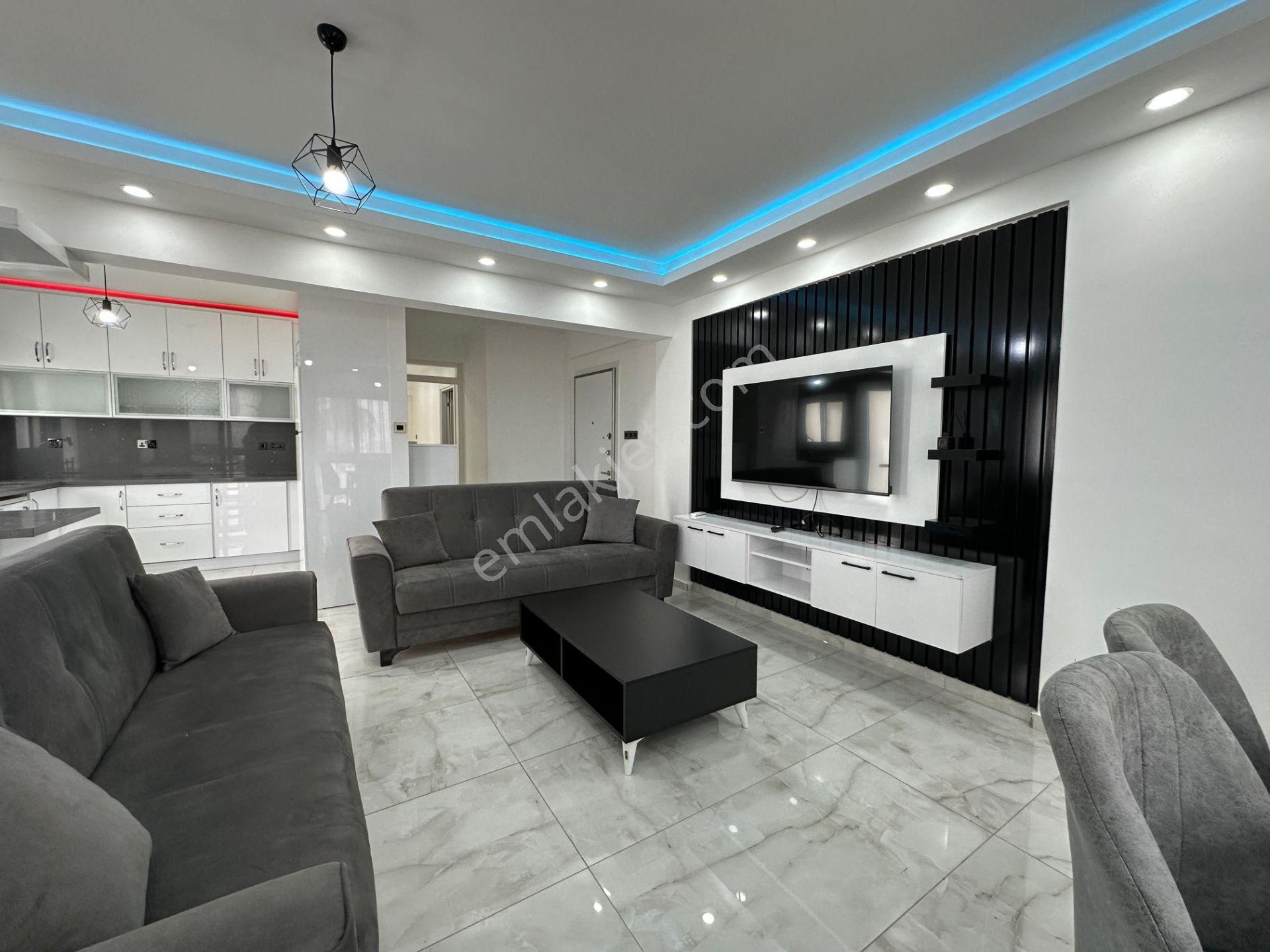 Girne Alsancak'ta Havuzlu Sitede Tamamen Yenilenmiş Kiralık 3+1 Daire !! - Görsel 2