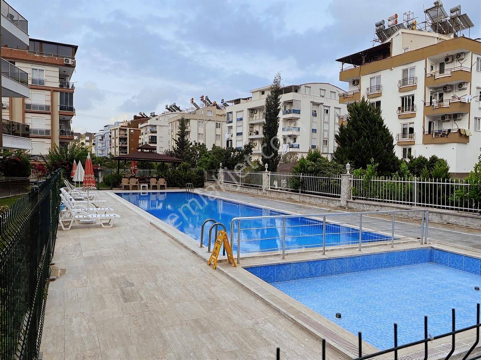 Hurma'da Site İçinde Kiralık 2+1 D.gazlı Havuzlu Full Eşyalı