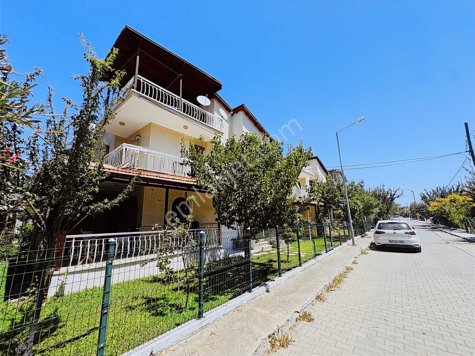 Kuşadası Davutlar'da Plaja 80 Mt Satılık 4+1 Tripleks Yazlık - Görsel 17