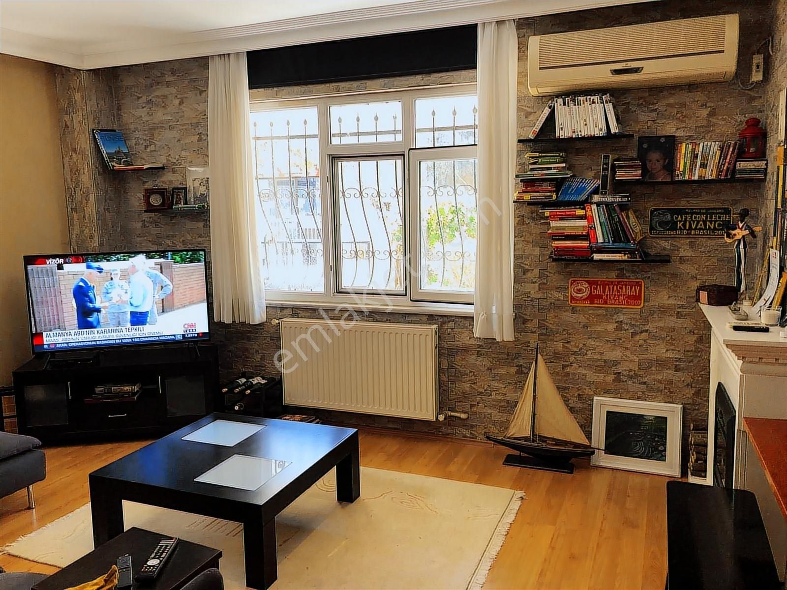 Küçükyalı Sahilde Nezih Sokakta 2+1 78 M² Kombili Otoparklı