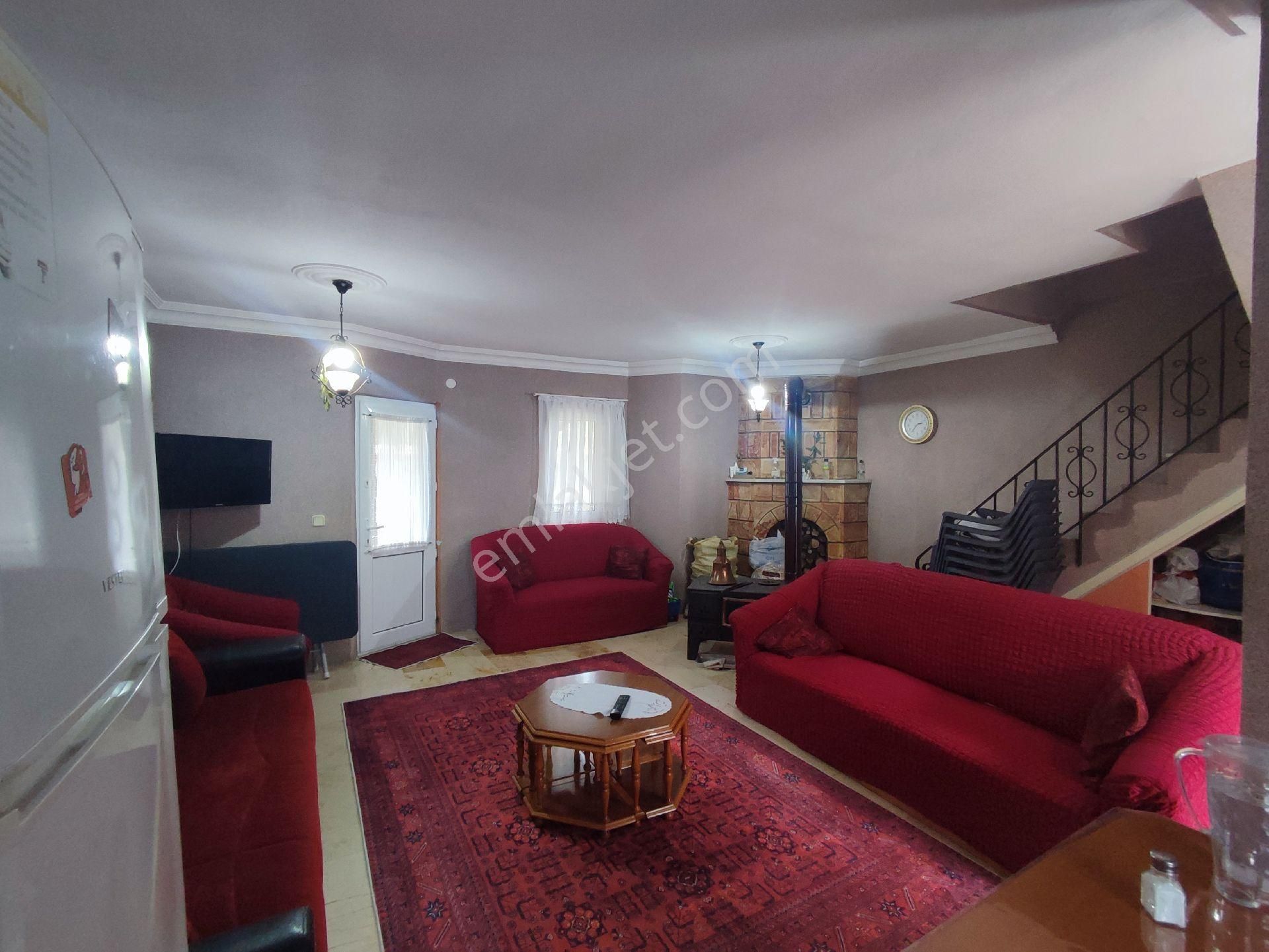 Komisyonsuz, Sahile Sıfır Karasu'nun En Prestijli Sitesi Işık Sitesinde Satılık Dublex Villa - Görsel 2