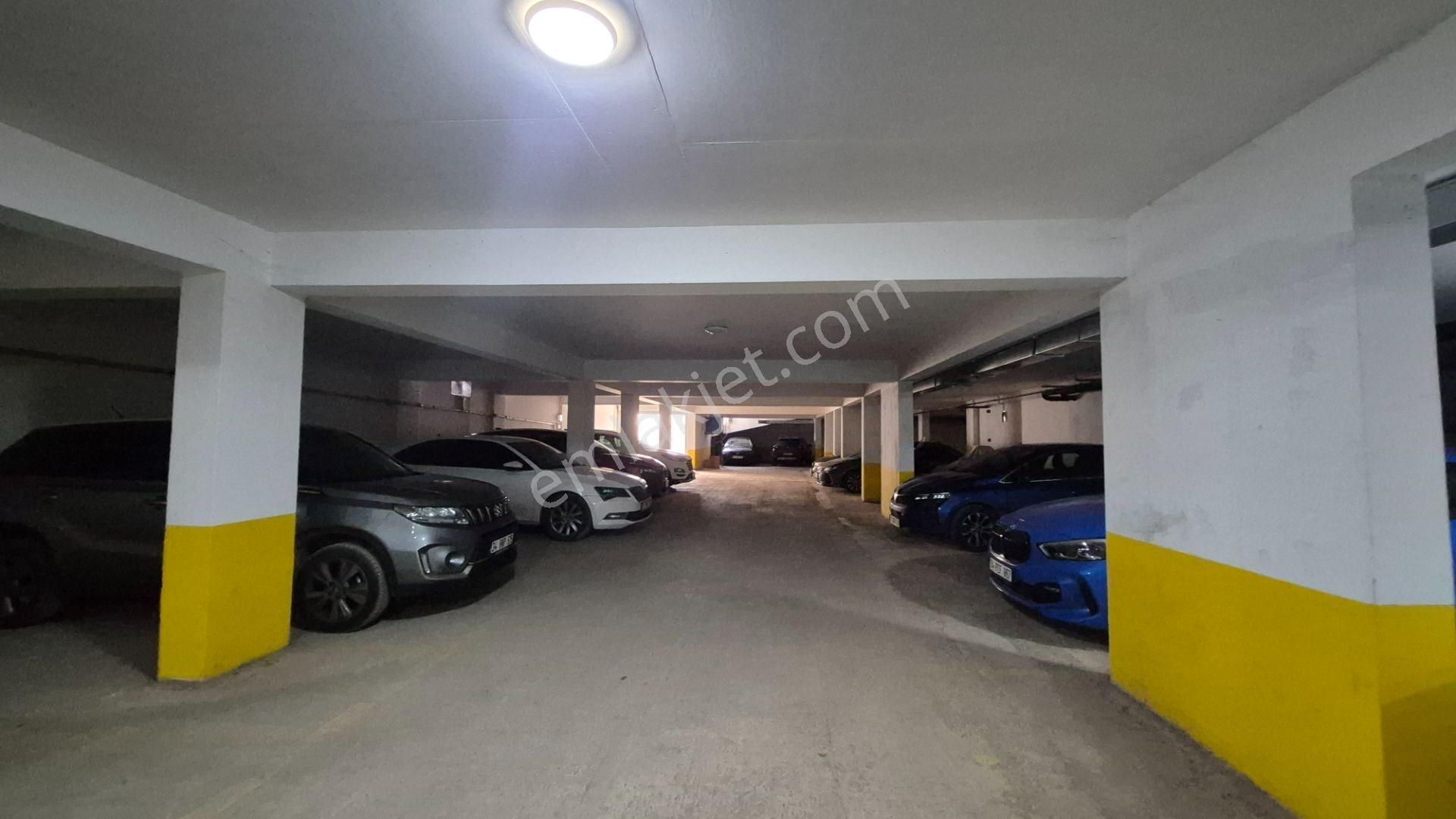 Üsküdar Ferah Mah Ara Kat Sitede 2+1 Kiralık Daire Enta Emlak - Görsel 23