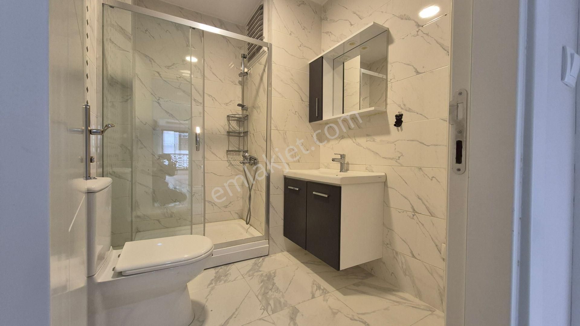 Üsküdar Ferah Mah Ara Kat Sitede 2+1 Kiralık Daire Enta Emlak - Görsel 18