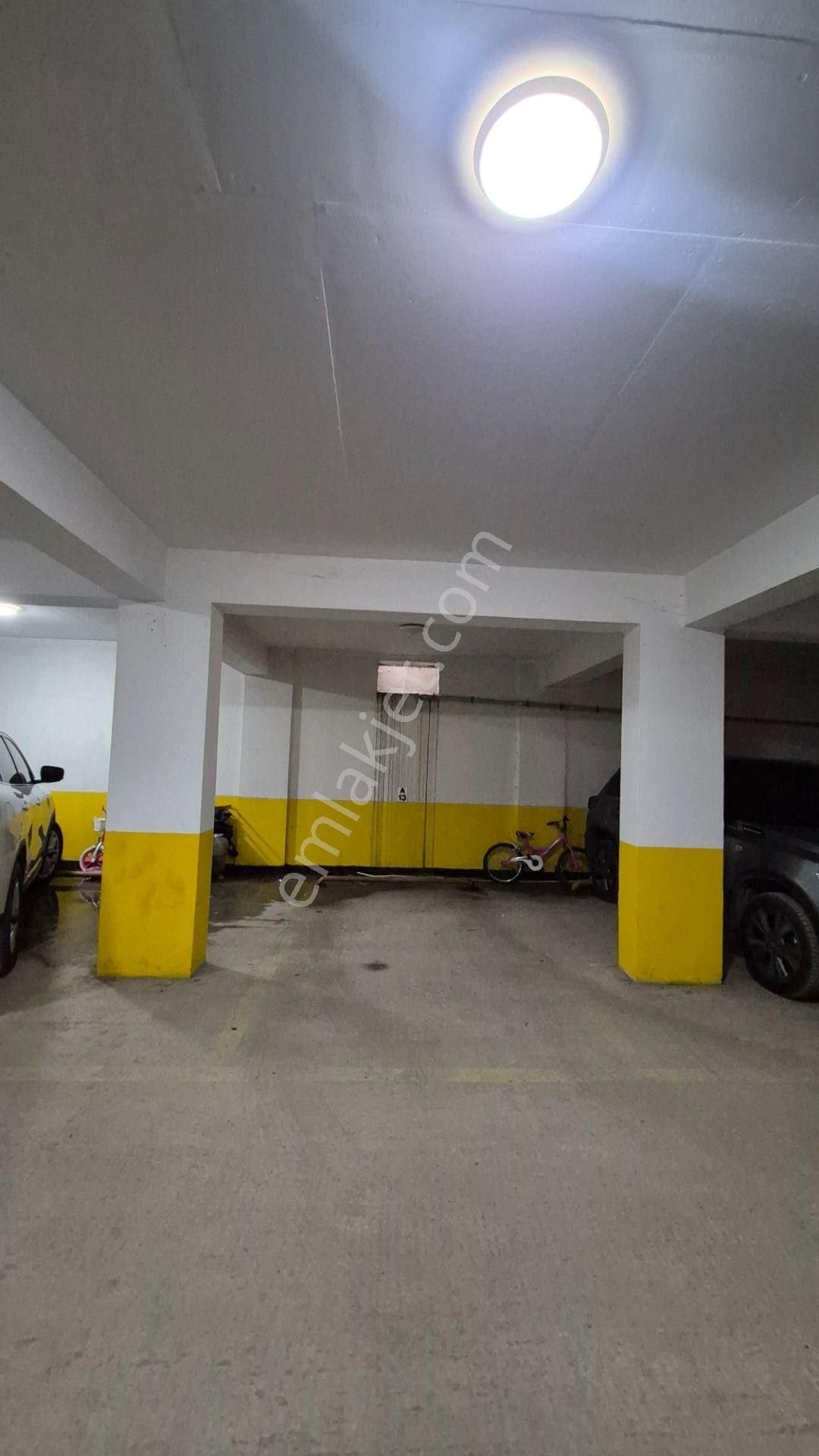 Üsküdar Ferah Mah Ara Kat Sitede 2+1 Kiralık Daire Enta Emlak - Görsel 24